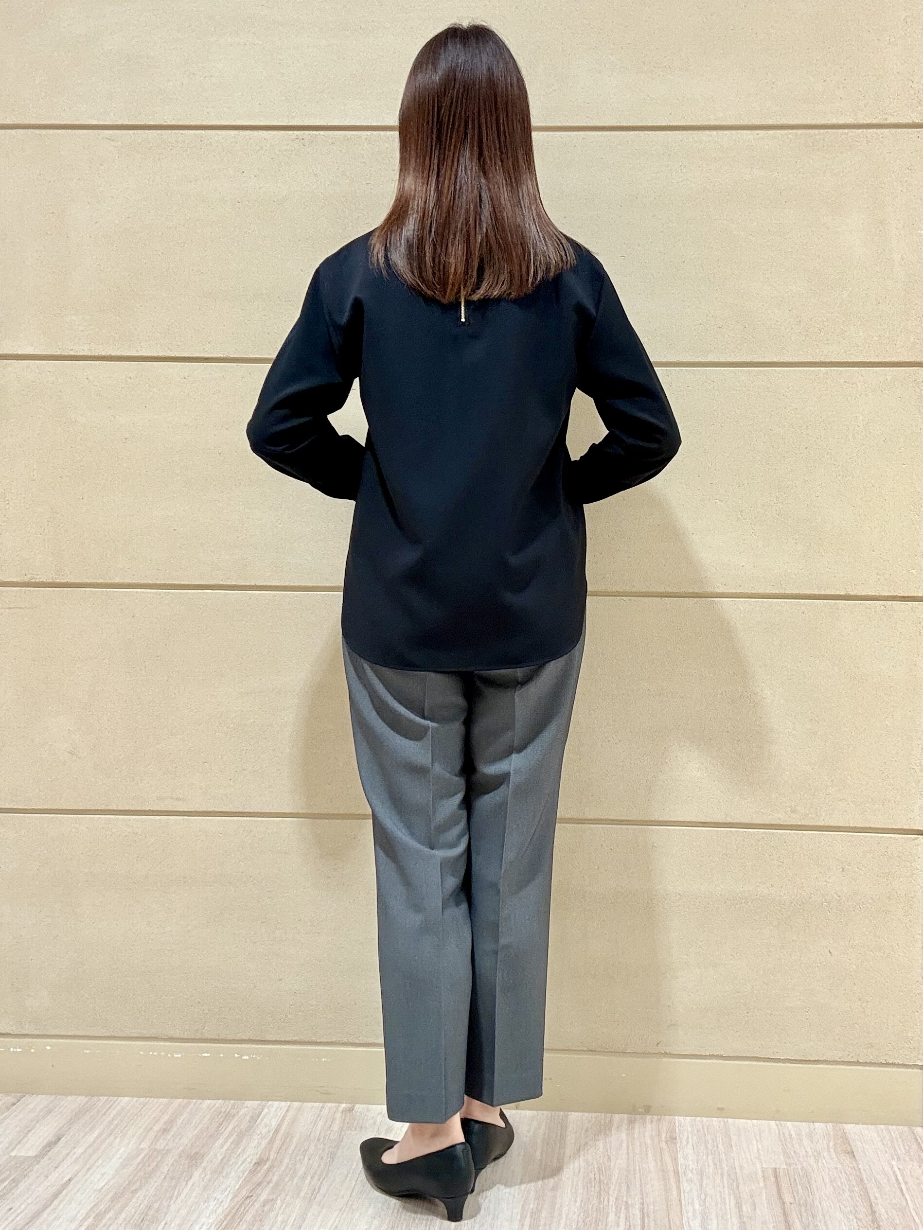 Marさんの「Reflect｜【通勤】きれいめラウンドネックブラウス」を使ったコーディネート
