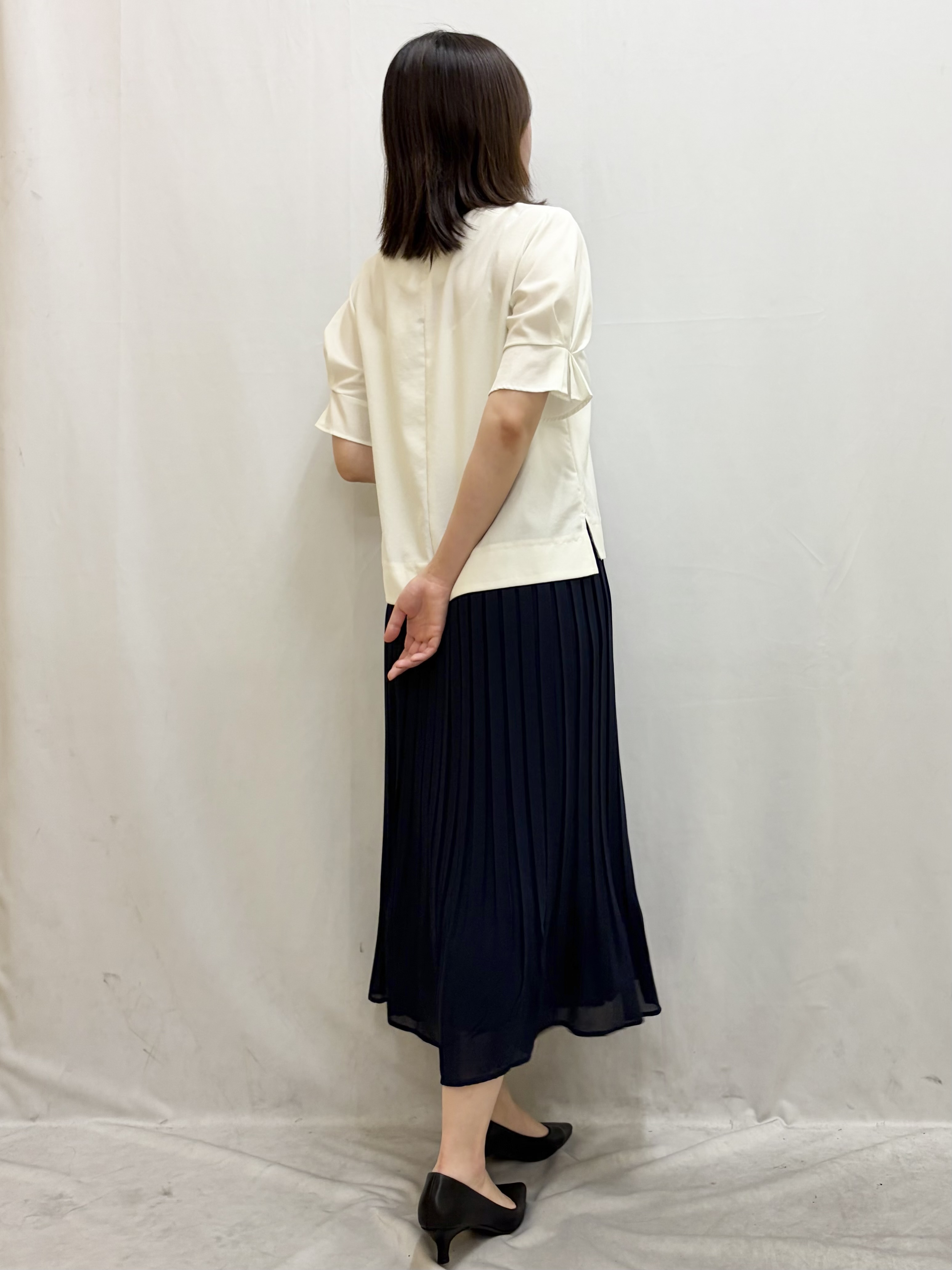 kasumiさんの「index｜【接触冷感／吸水速乾】タックパフスリーブブラウス《防シワ／洗濯機OK／XS～3L／8col》」を使ったコーディネート