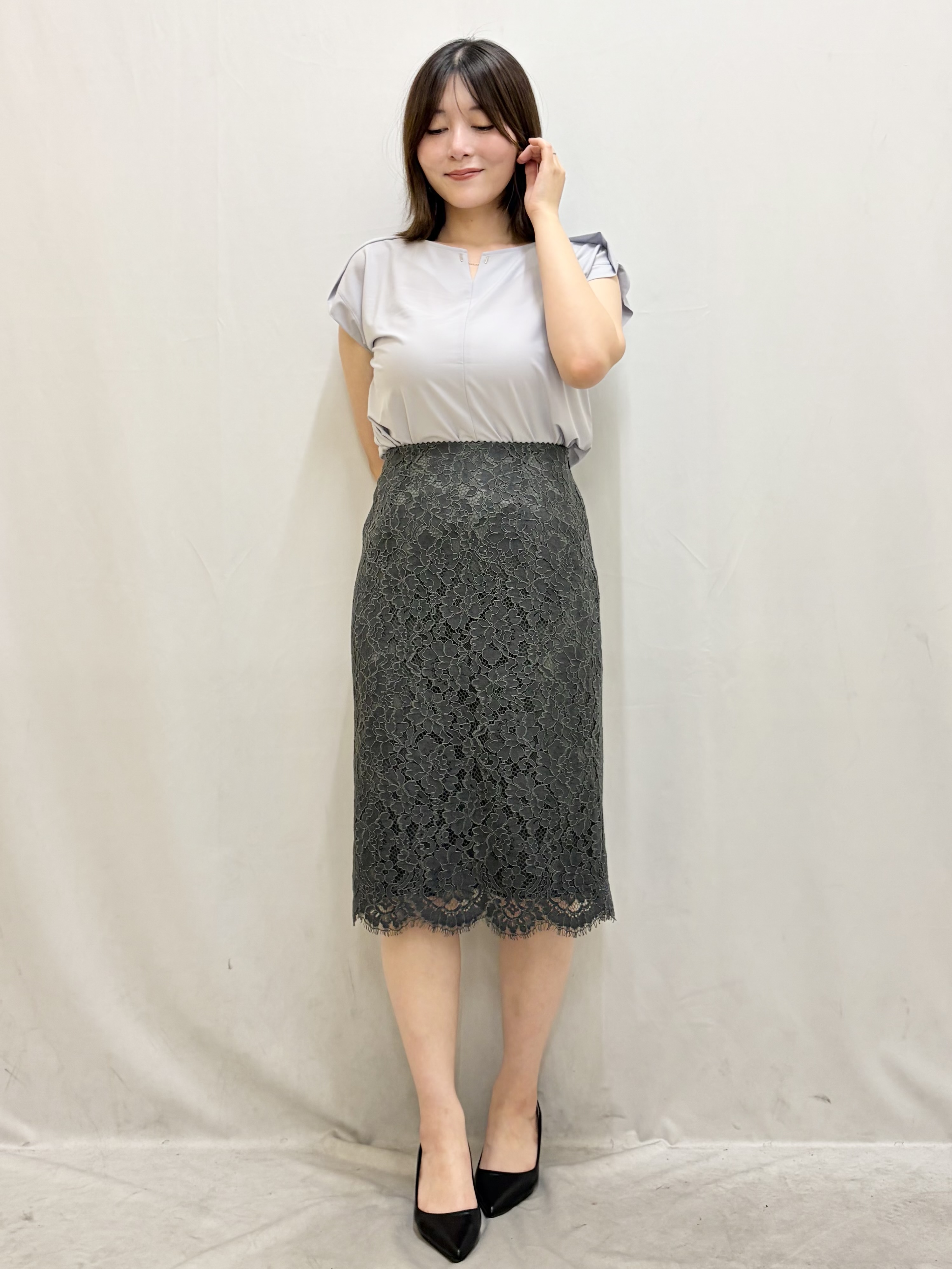 kasumiさんの「index｜【接触冷感】ひんやりキーネックフレンチトップス《洗濯機OK》」を使ったコーディネート