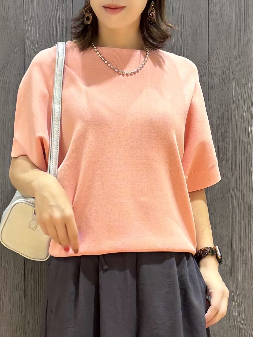 meiさんの「SHOO･LA･RUE｜【毎日洗える/UV】二の腕隠れる さらっとドルマン半袖ニット」を使ったコーディネート