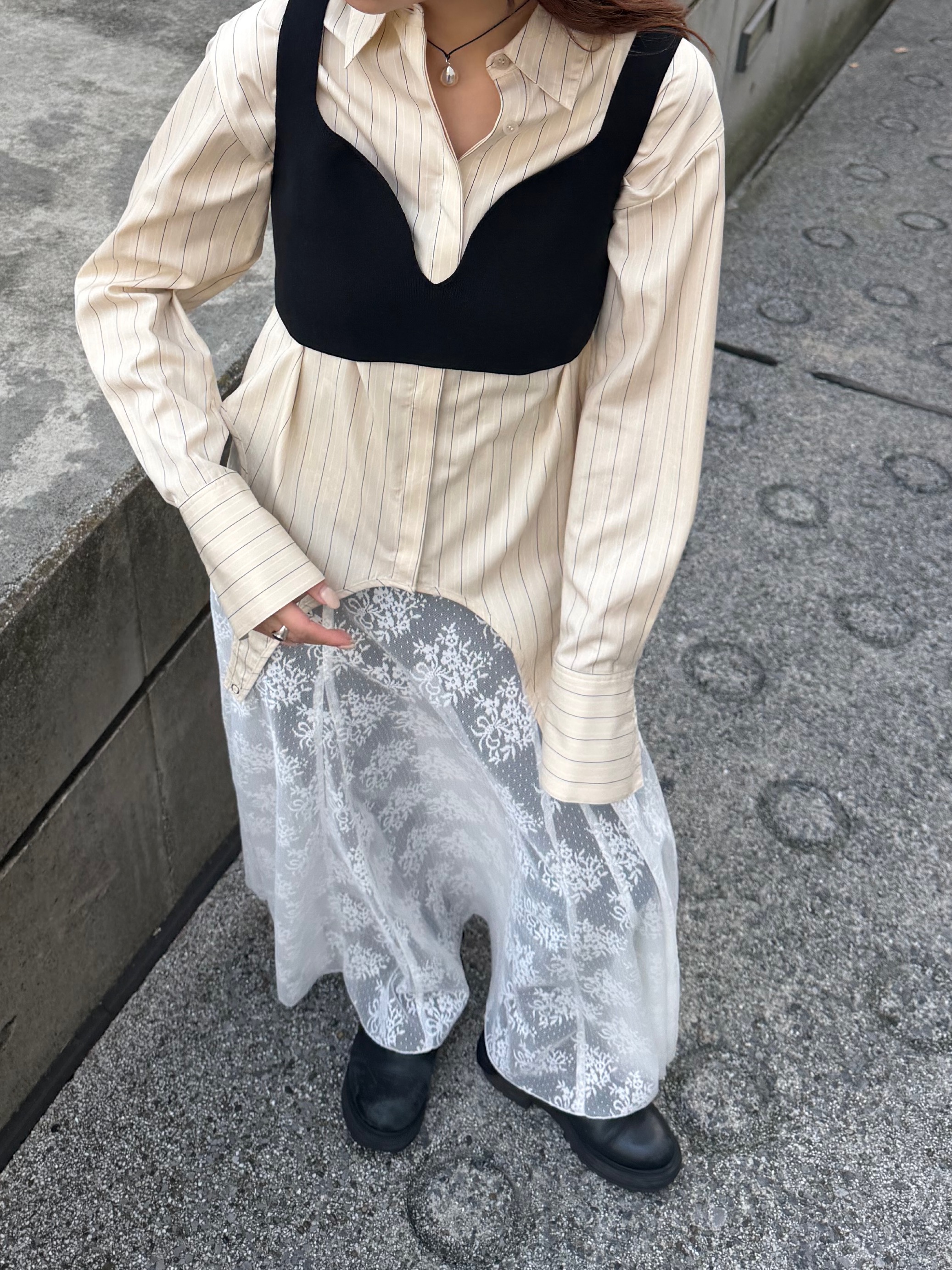 kanamiさんの「CODE A｜flap detail stripe shirt」を使ったコーディネート