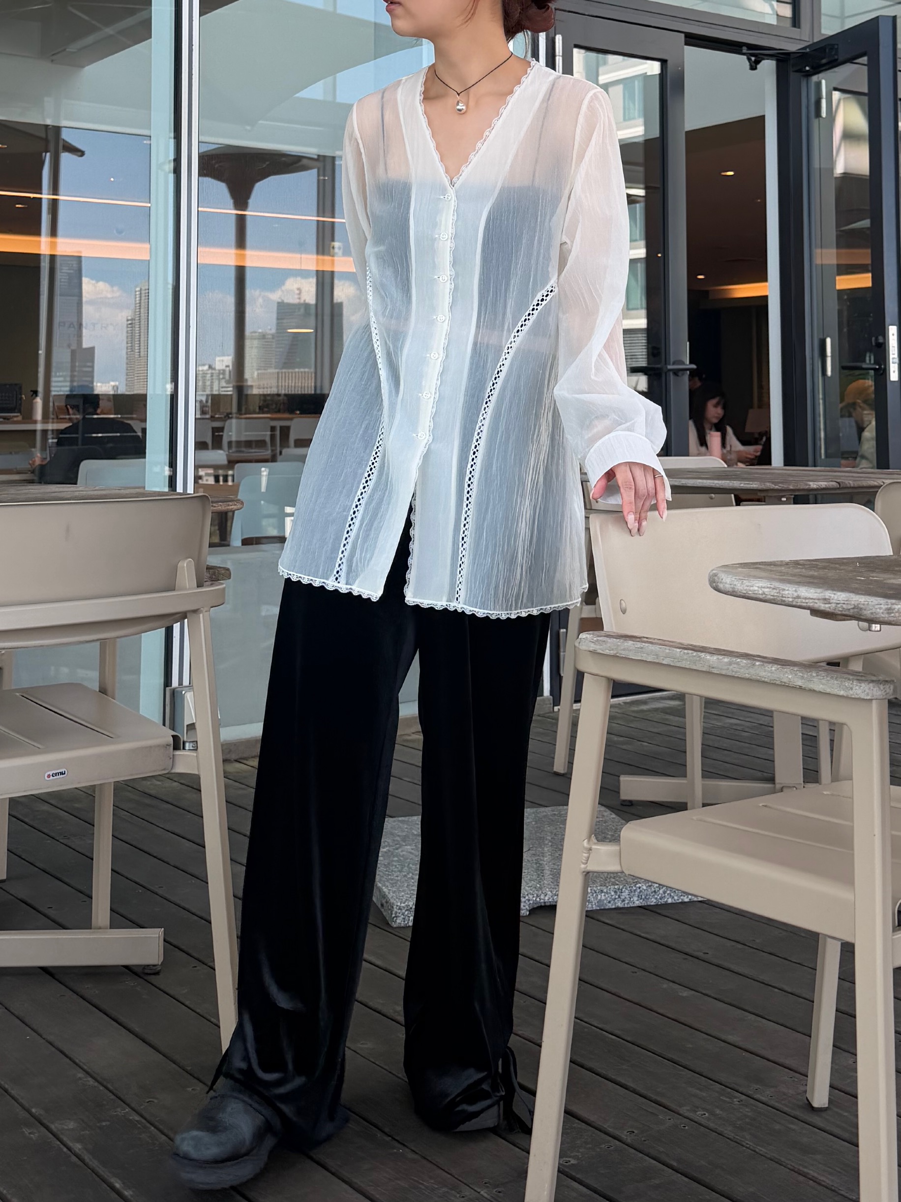 kanamiさんの「CODE A｜lace－inset sheer tunic」を使ったコーディネート