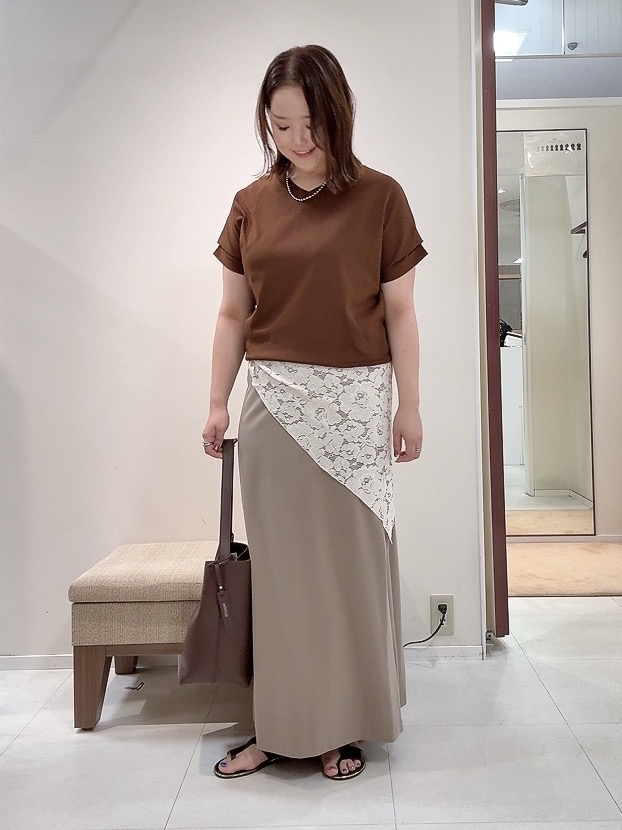 YUIさんの「UNTITLED｜【肌に張りつきにくい/前後2WAY】ドライタッチコットンプルオーバー」を使ったコーディネート