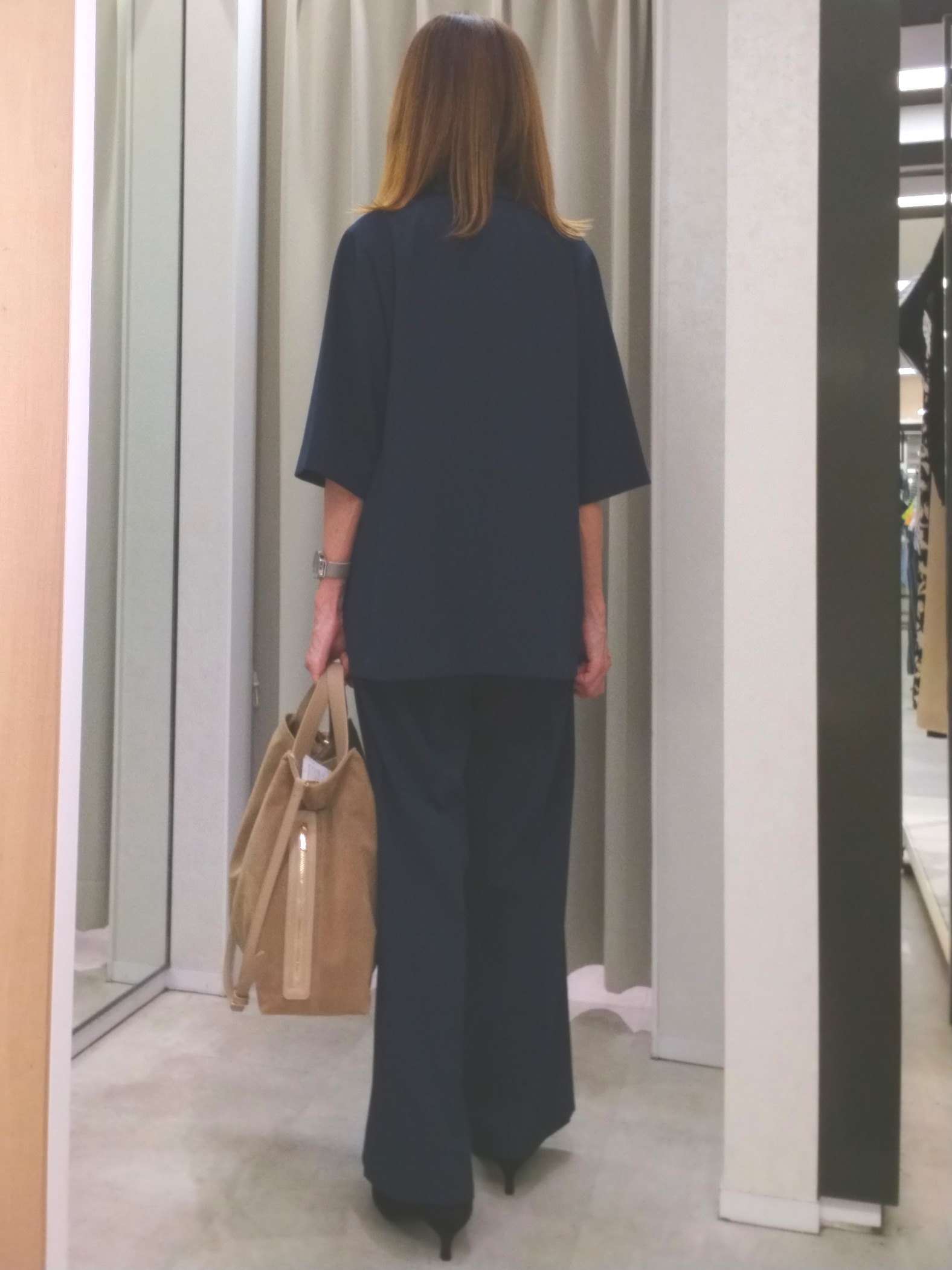 もりさんの「UNTITLED｜【秋の通勤羽織/セットアップ可/UVカット】エアリークール半袖ジャケット」を使ったコーディネート