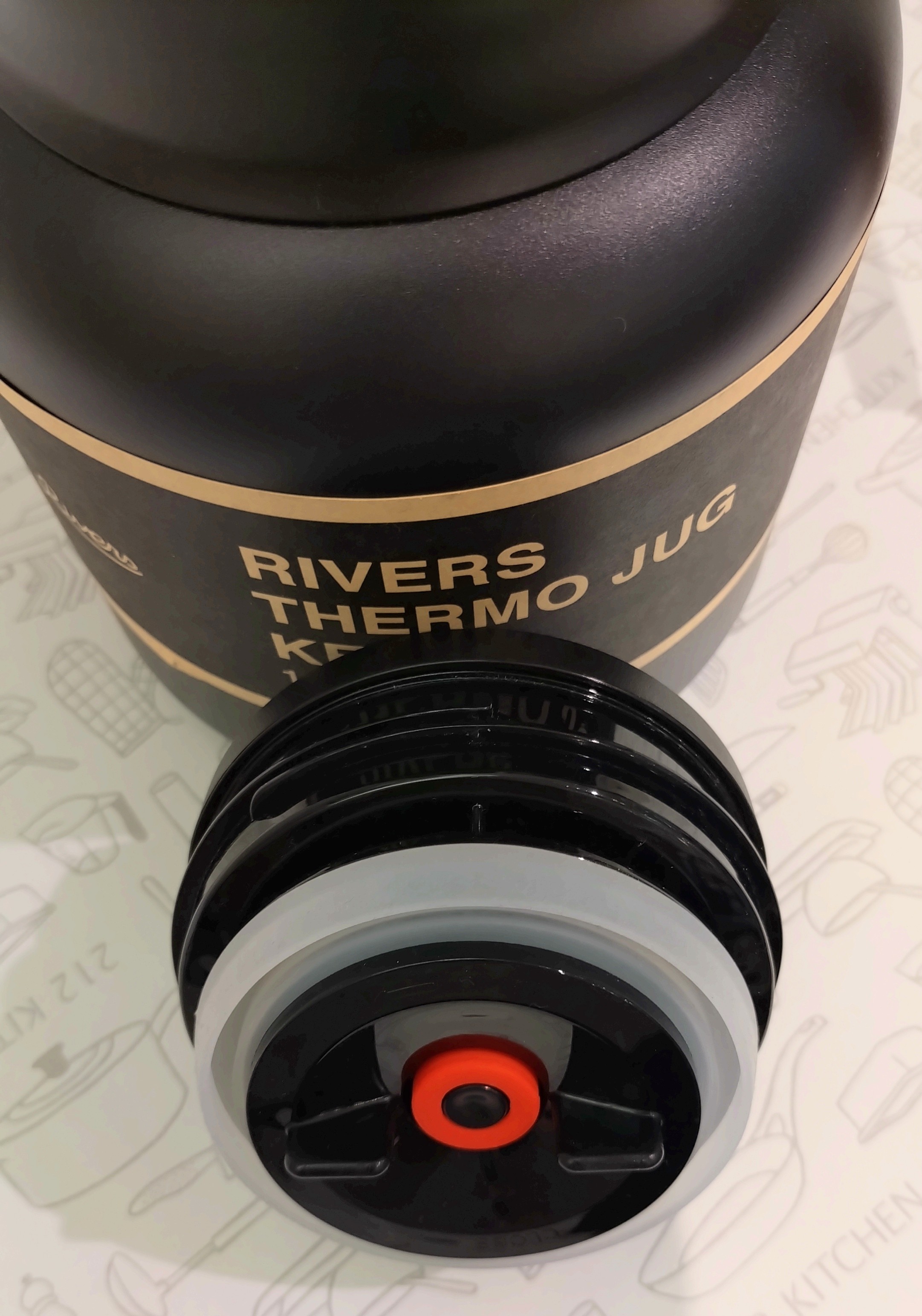 PANタナカさんの「212 KITCHEN STORE｜サーモジャグ キート 1600 ブラック ＜RIVERS リバース＞」を使ったコーディネート