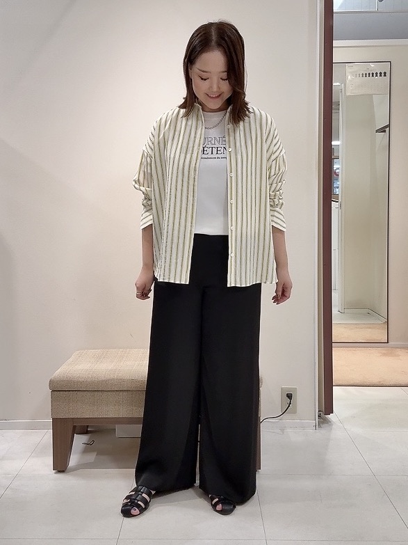 YUIさんの「UNTITLED｜【秋映え/羽織り】ストライプシャツ」を使ったコーディネート