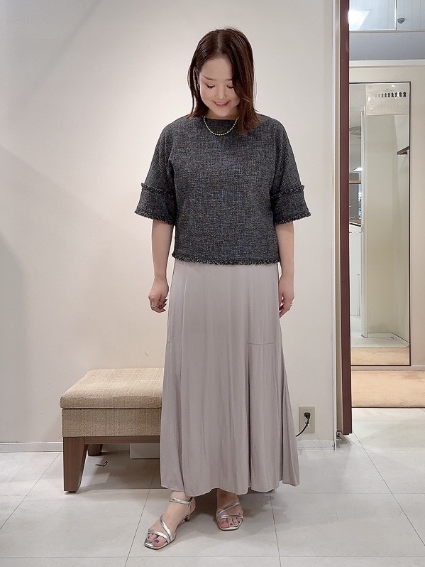 YUIさんの「UNTITLED｜◆ドライミックスツィードブラウス」を使ったコーディネート