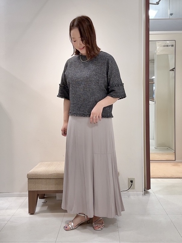 YUIさんの「UNTITLED｜◆ドライミックスツィードブラウス」を使ったコーディネート