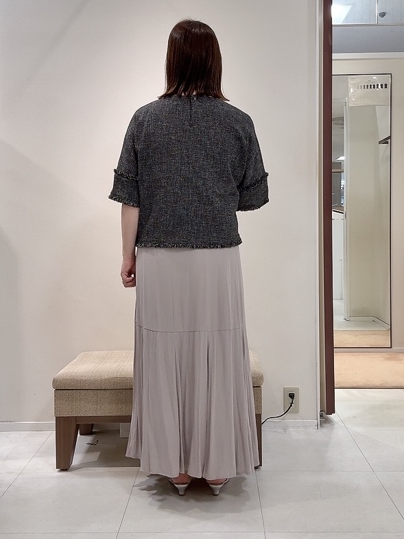 YUIさんの「UNTITLED｜◆ドライミックスツィードブラウス」を使ったコーディネート
