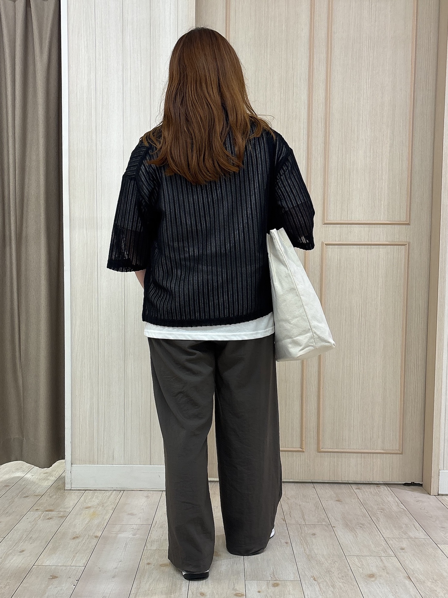 AMI55さんの「SHOO･LA･RUE｜【洗濯機可/S-LL】軽やかで涼しげな 透かしレース風前開きシャツ」を使ったコーディネート