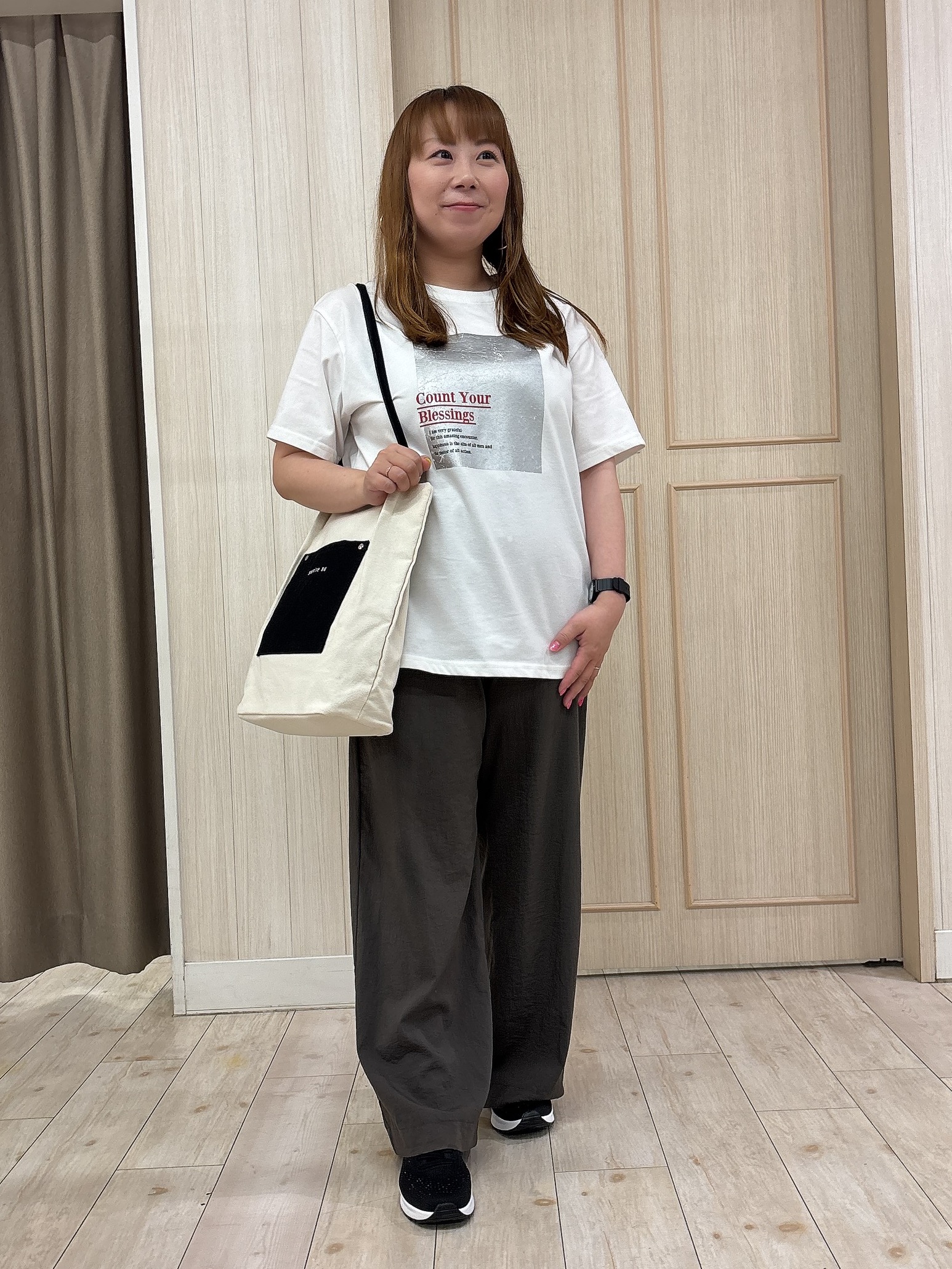 AMI55さんの「SHOO･LA･RUE｜【洗濯機可/S-LL】軽やかで涼しげな 透かしレース風前開きシャツ」を使ったコーディネート