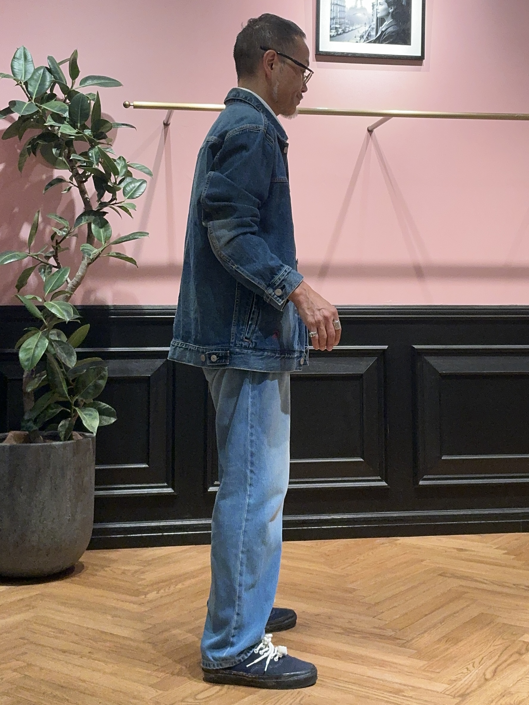 torigoeさんの「DRESSTERIOR｜◆ファーストモデル ユーズドデニムGジャン」を使ったコーディネート