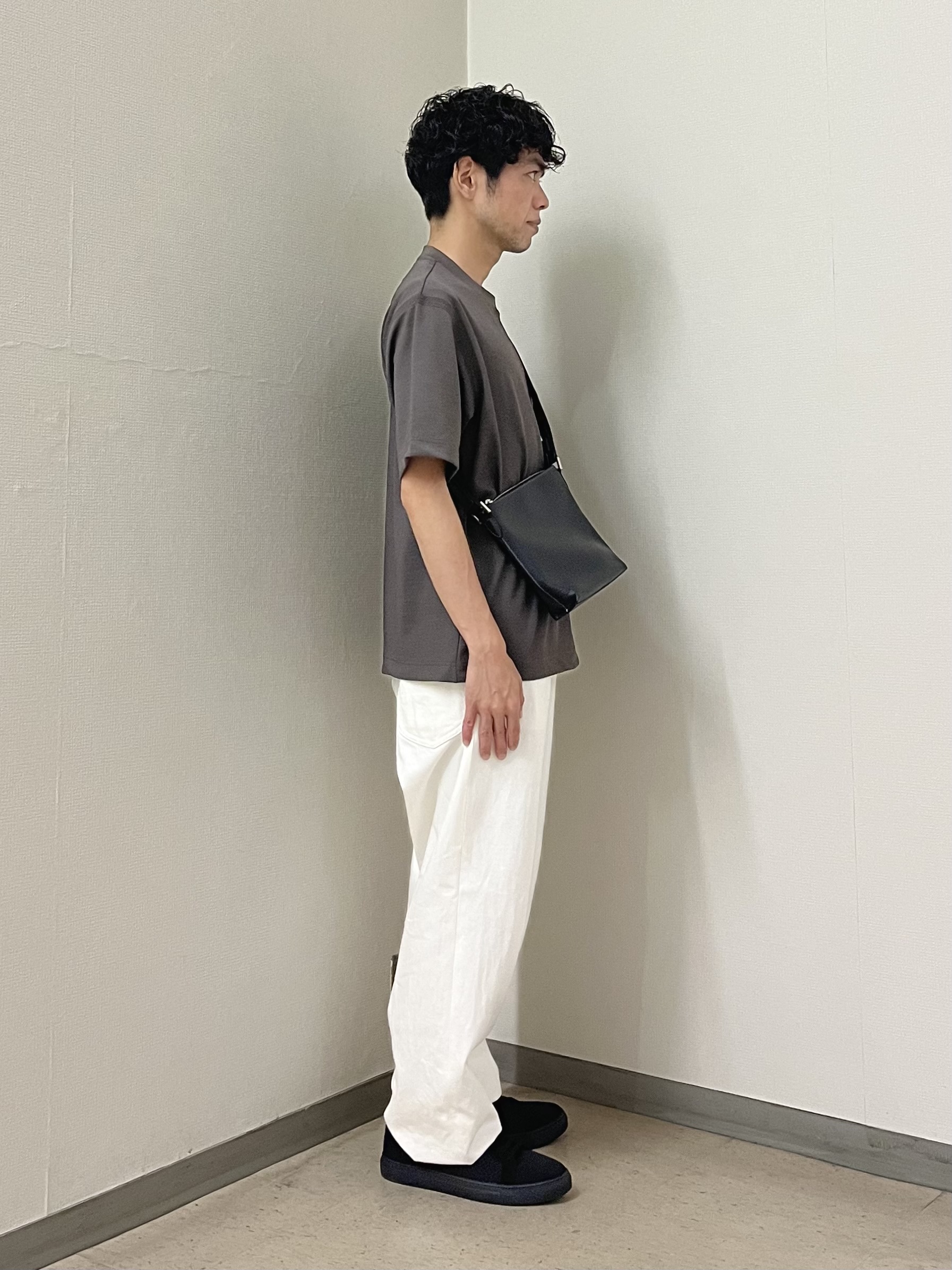 URAさんの「TAKEO KIKUCHI｜リネン ライク ポンチ プルオーバー」を使ったコーディネート