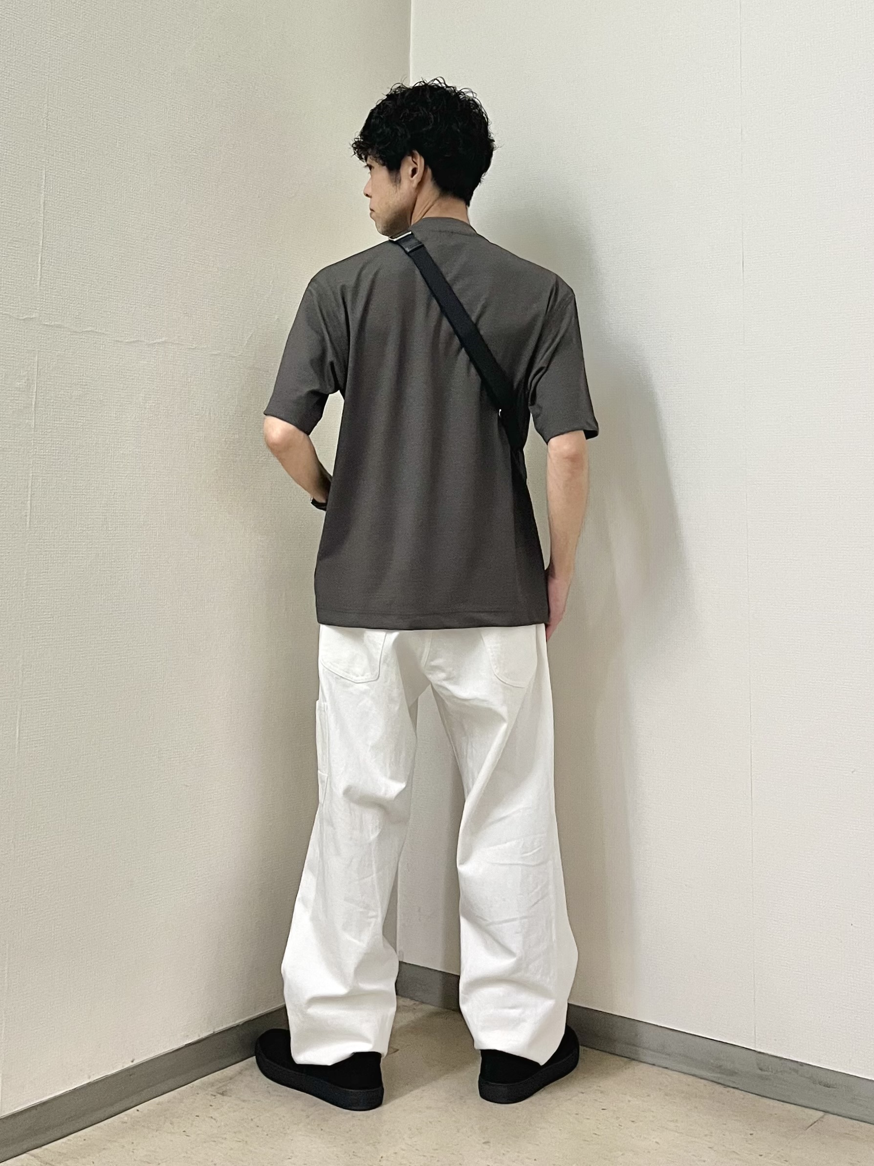 URAさんの「TAKEO KIKUCHI｜リネン ライク ポンチ プルオーバー」を使ったコーディネート