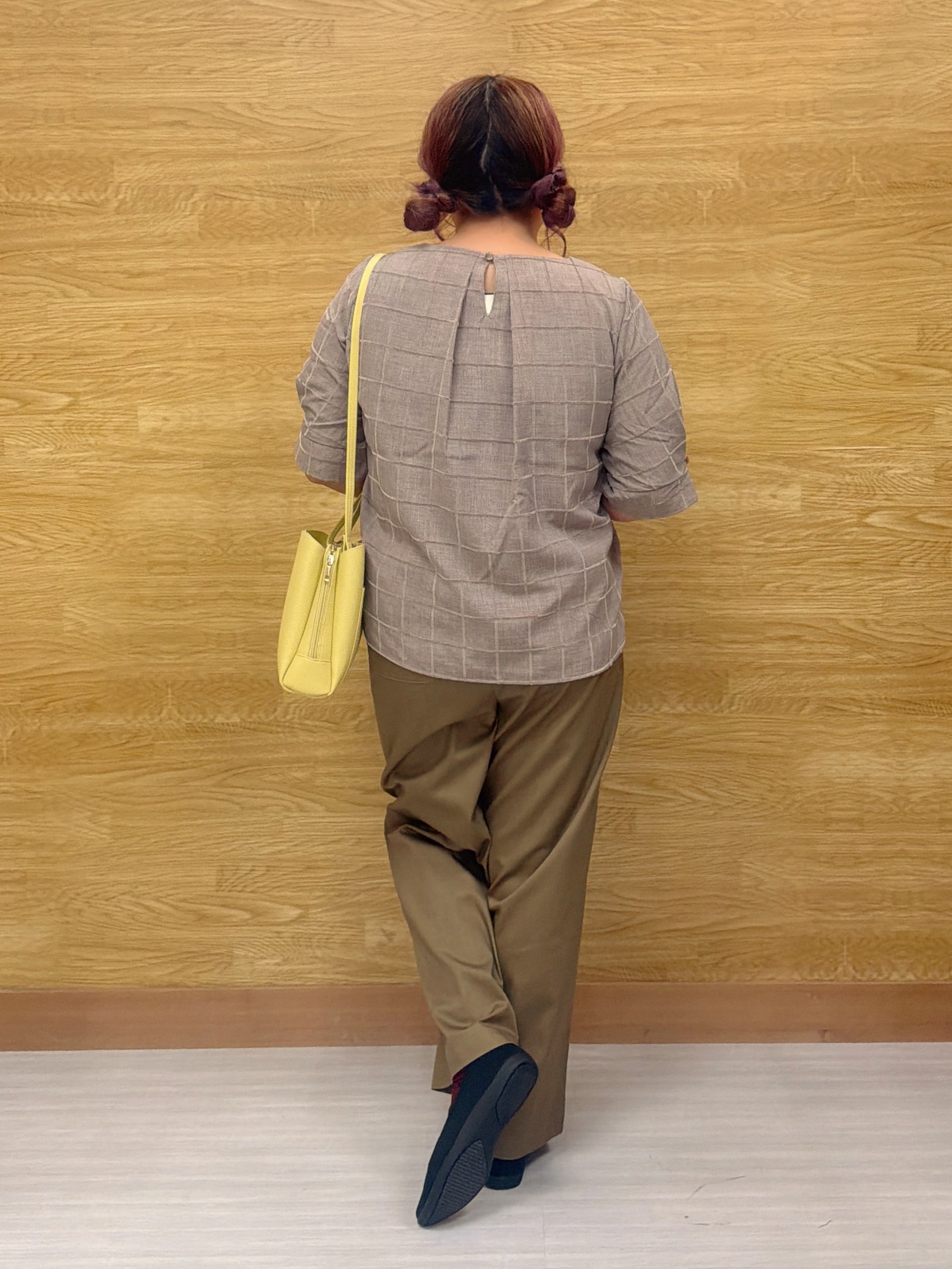 ぁむさんの「SHOO･LA･RUE｜【セットアップ可/S-LL】夏でも感じられる秋気分 モールチェックタックスリーブ ブラウス」を使ったコーディネート