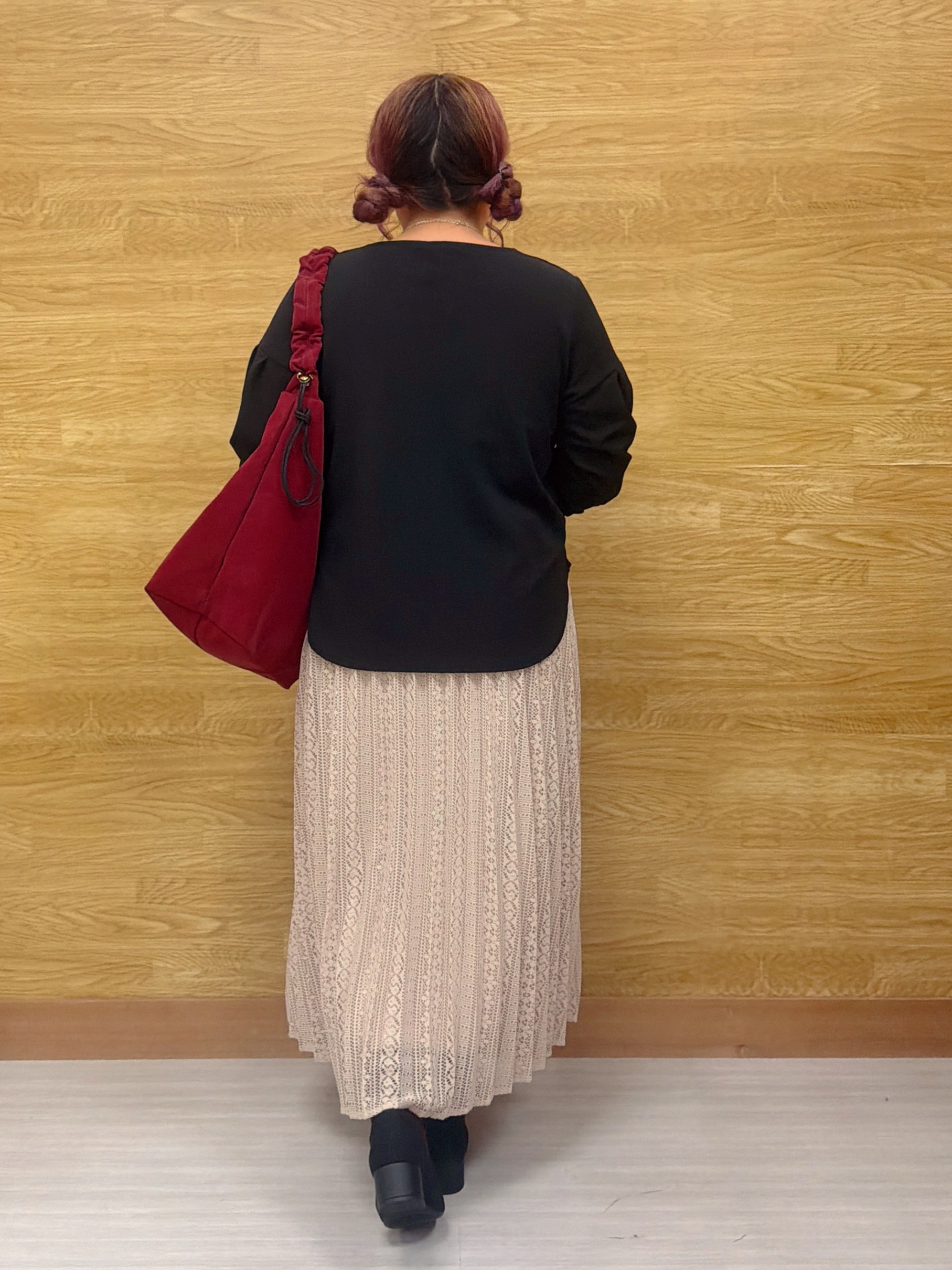 ぁむさんの「SHOO･LA･RUE｜【着丈選べる/2点セット】ネックレス付き やわらか8分袖ブラウス」を使ったコーディネート