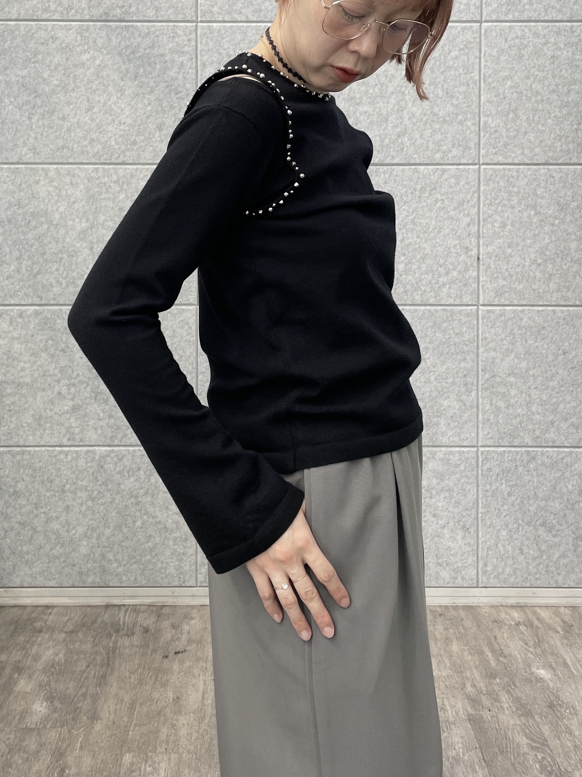 mikuさんの「INDIVI｜Comfy Slacks｜イージーストレートワイドパンツ【LIVE紹介／上枝みどりさん着用／セットア」を使ったコーディネート