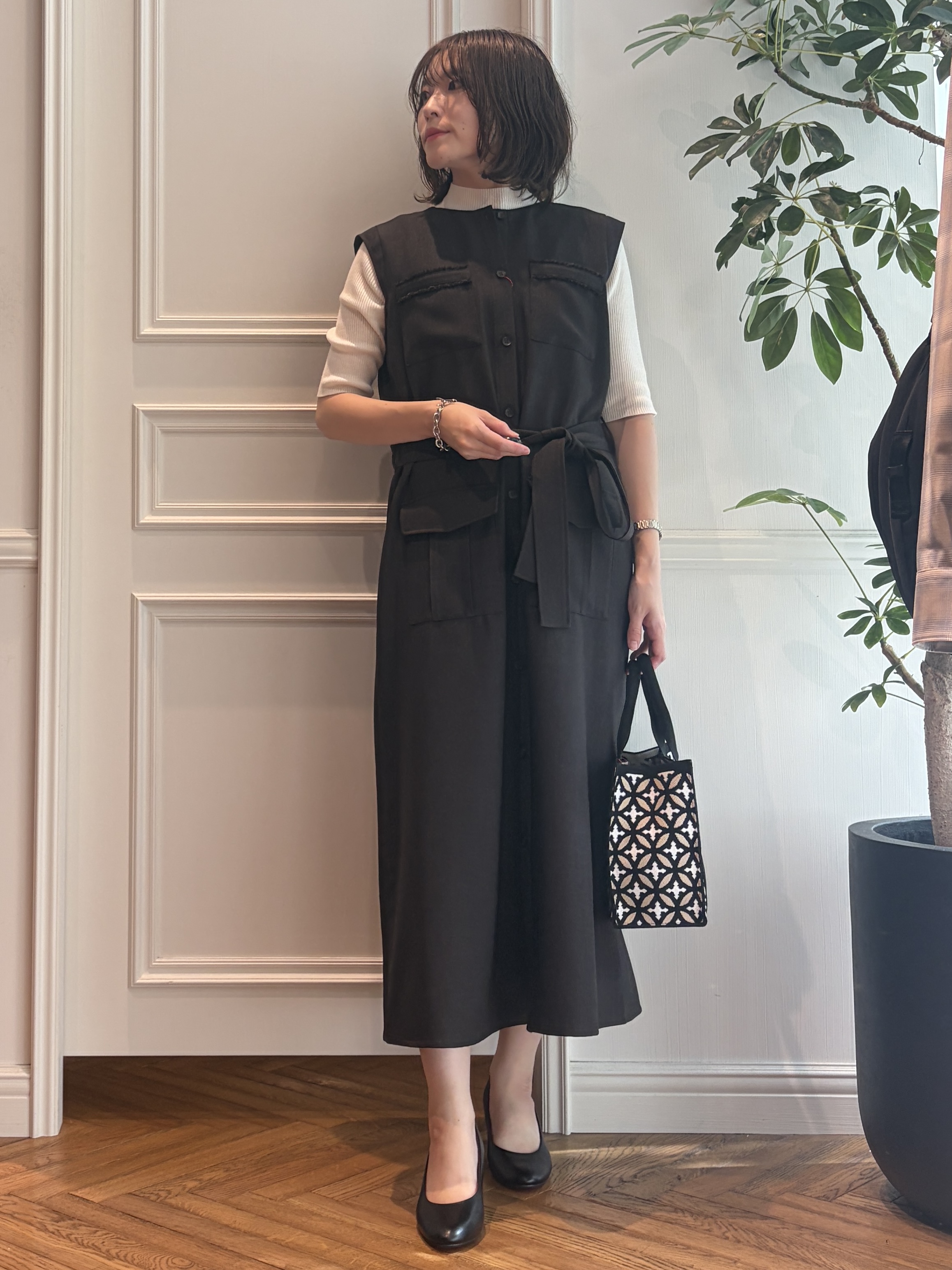 nakaoさんの「DRESSTERIOR｜オーバーラップサークル スモールニットトートバッグ」を使ったコーディネート