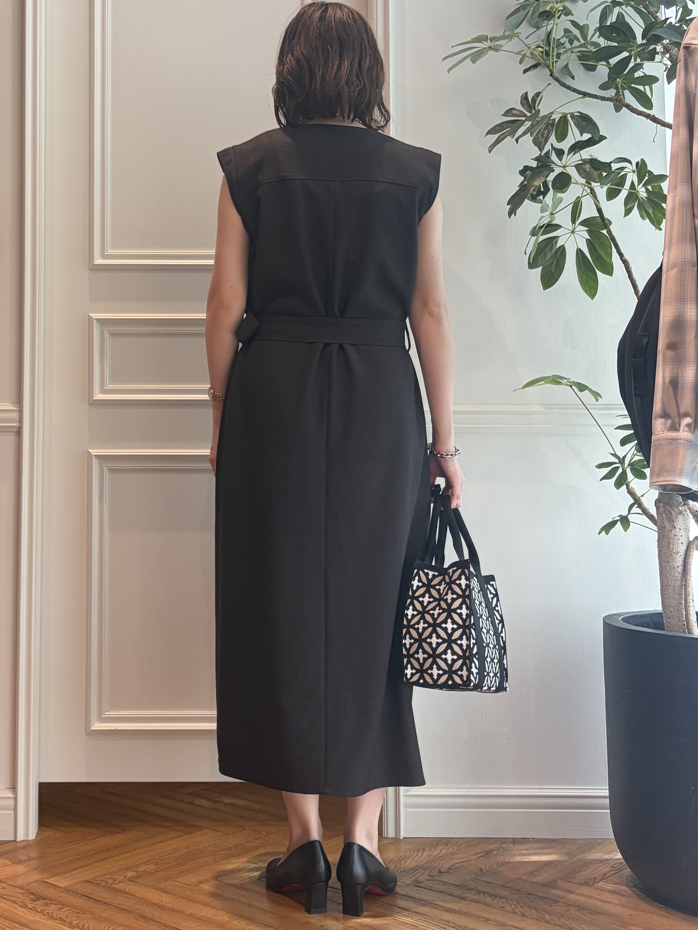 nakaoさんの「DRESSTERIOR｜オーバーラップサークル スモールニットトートバッグ」を使ったコーディネート