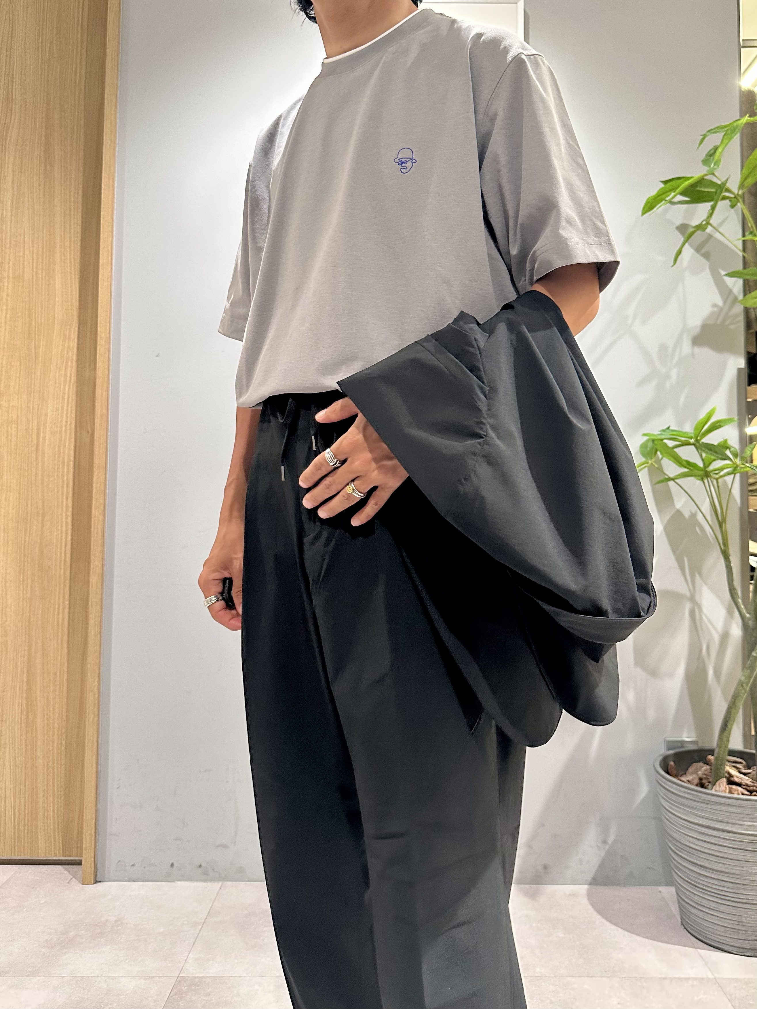 obaさんの「TAKEO KIKUCHI｜3Dナイロン ジャケット」を使ったコーディネート