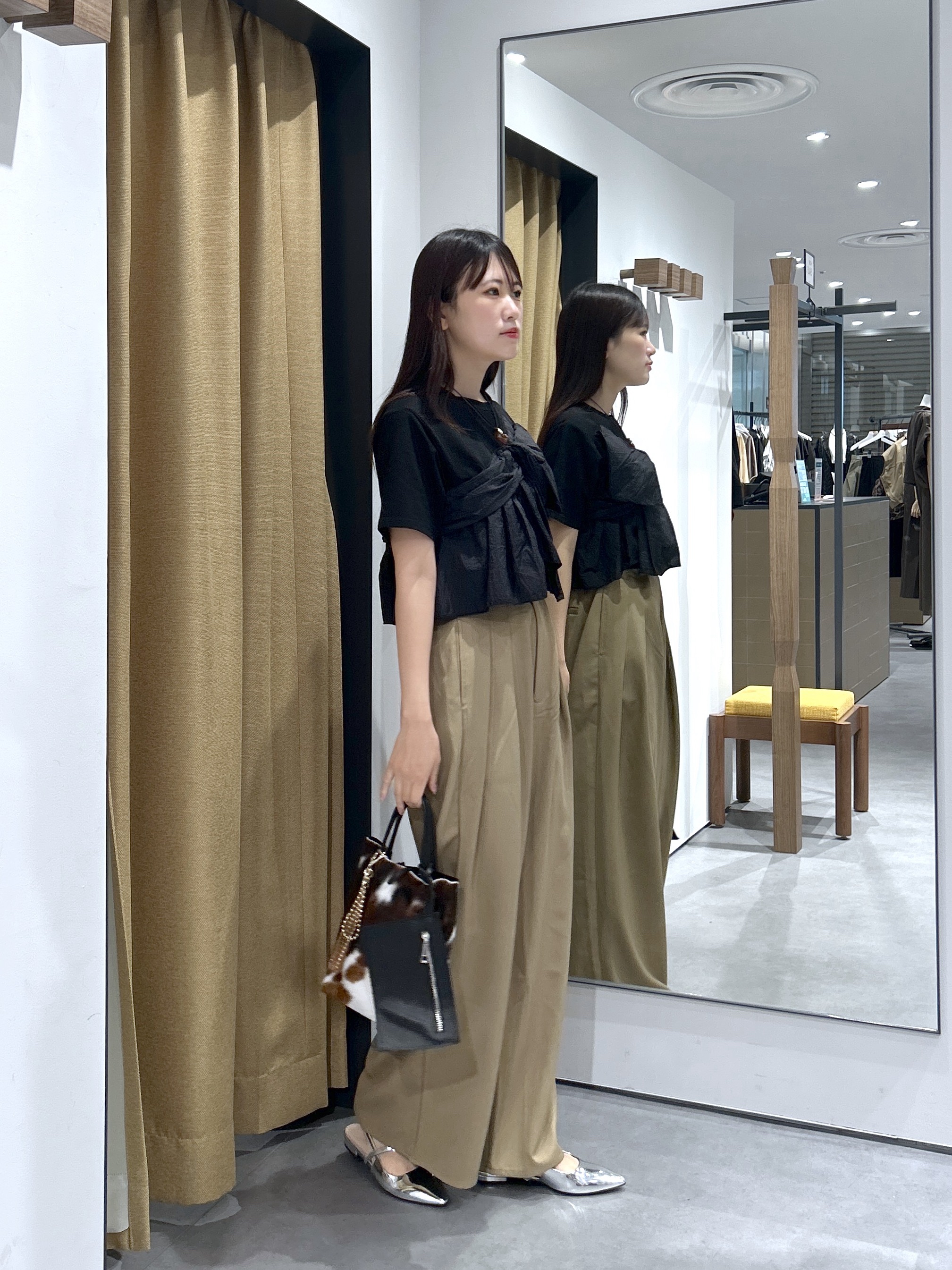 Renoさんの「INDIVI｜ツイストドッキングTシャツ」を使ったコーディネート