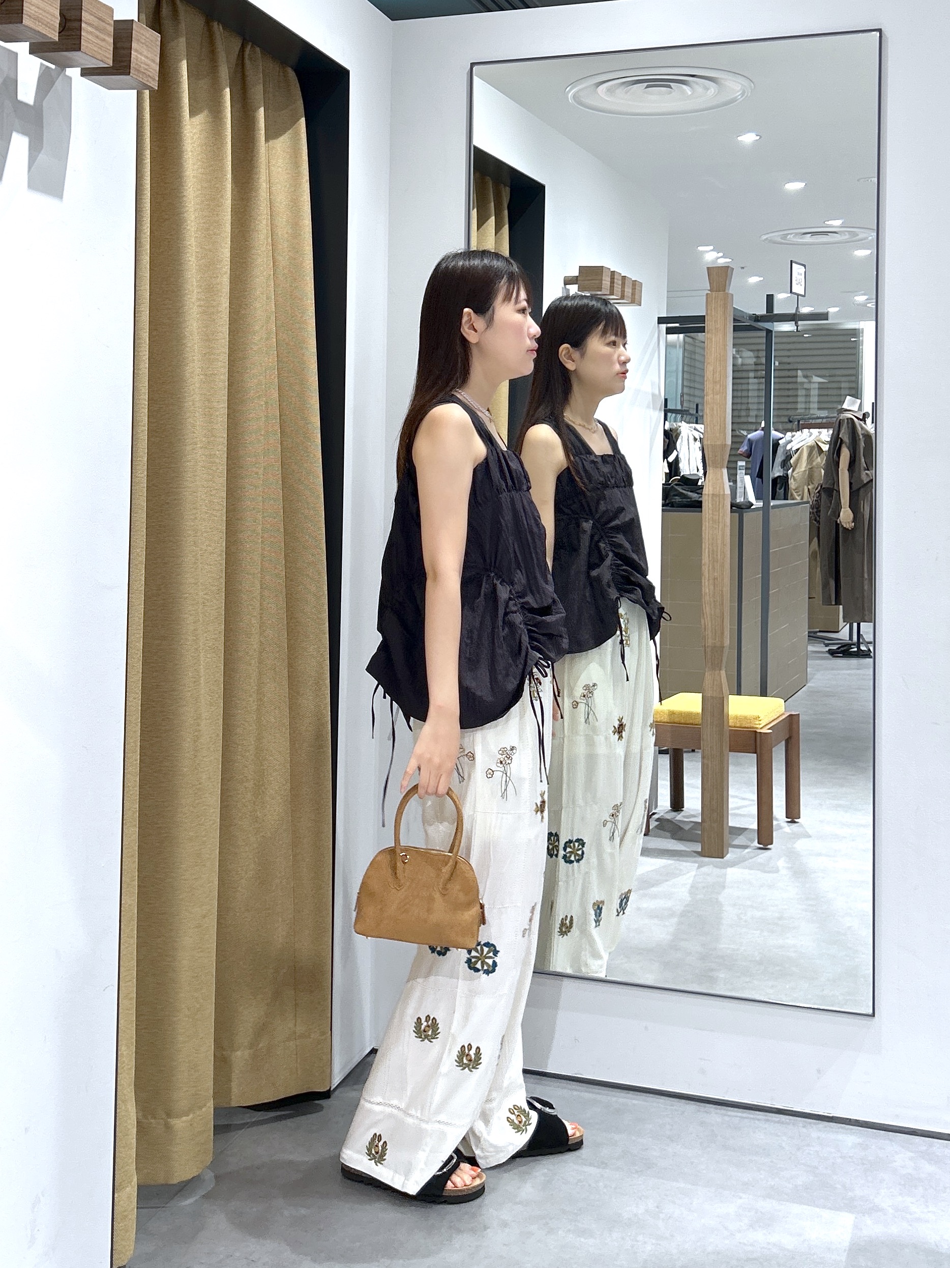 Renoさんの「INDIVI｜ナイロンギャザービスチェ」を使ったコーディネート
