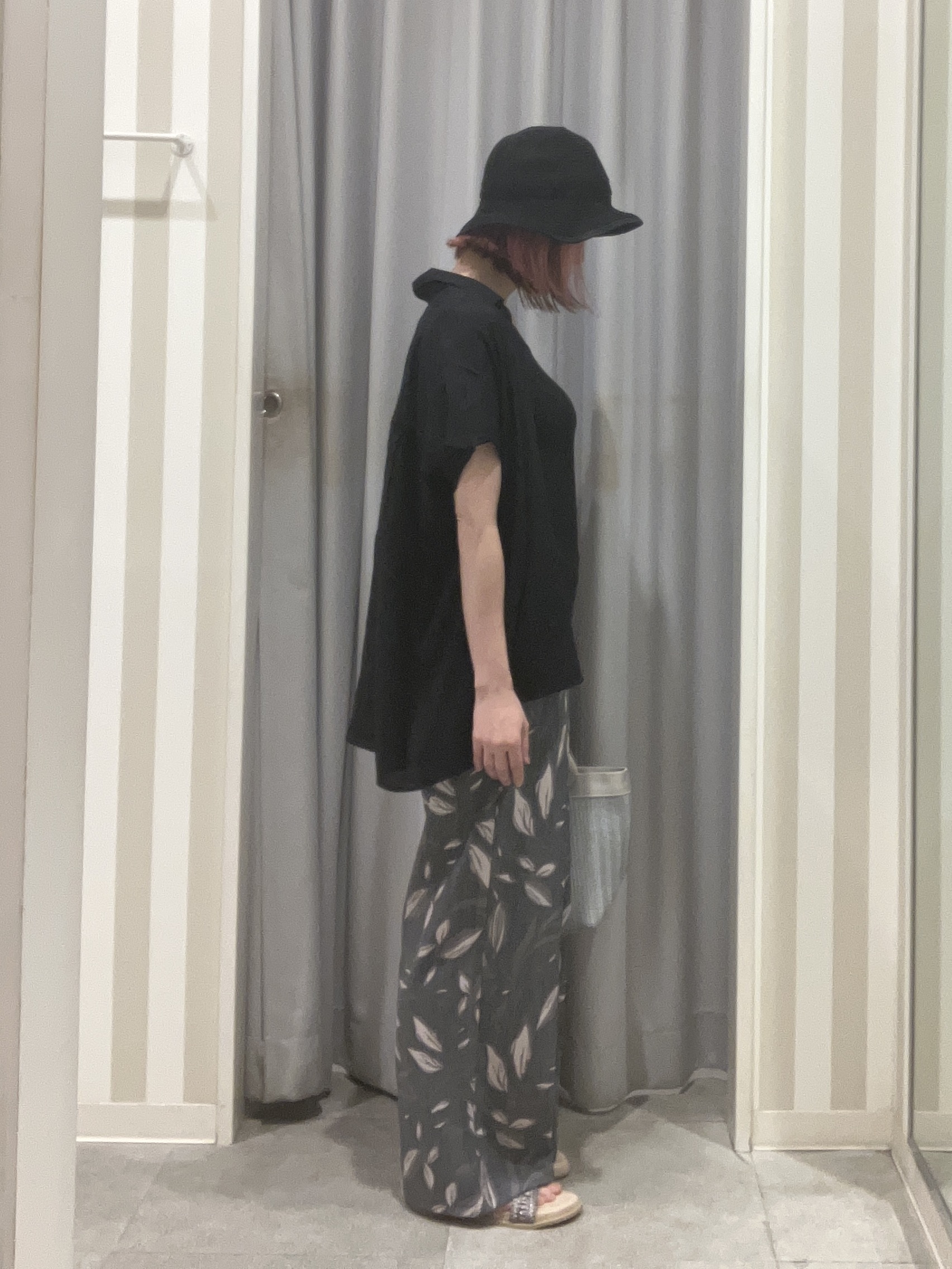 まーさんの「SHOO･LA･RUE｜【ひんやり/UV】ほんのりシアーで上品な バックギャザーブラウス」を使ったコーディネート