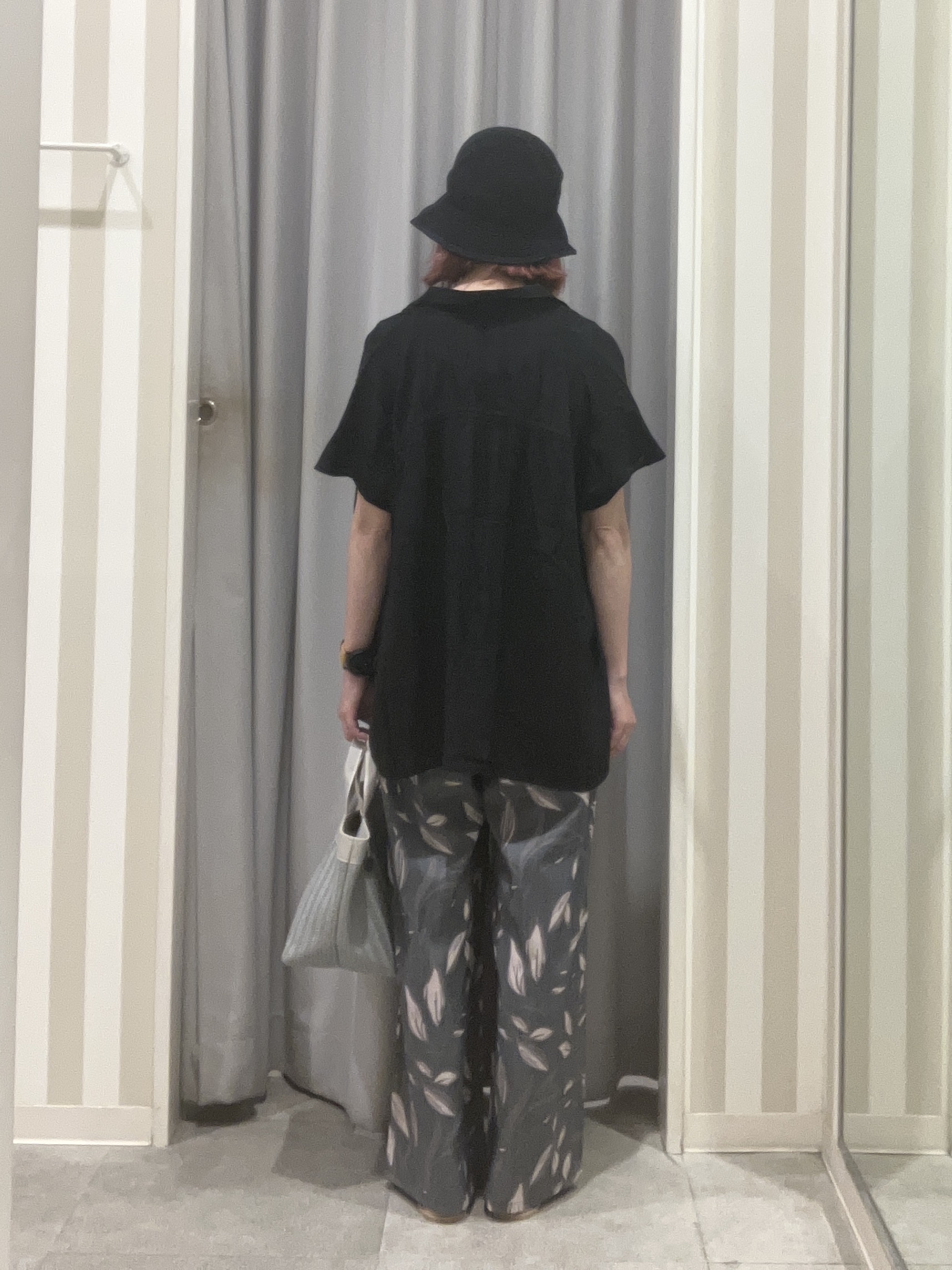 まーさんの「SHOO･LA･RUE｜【ひんやり/UV】ほんのりシアーで上品な バックギャザーブラウス」を使ったコーディネート