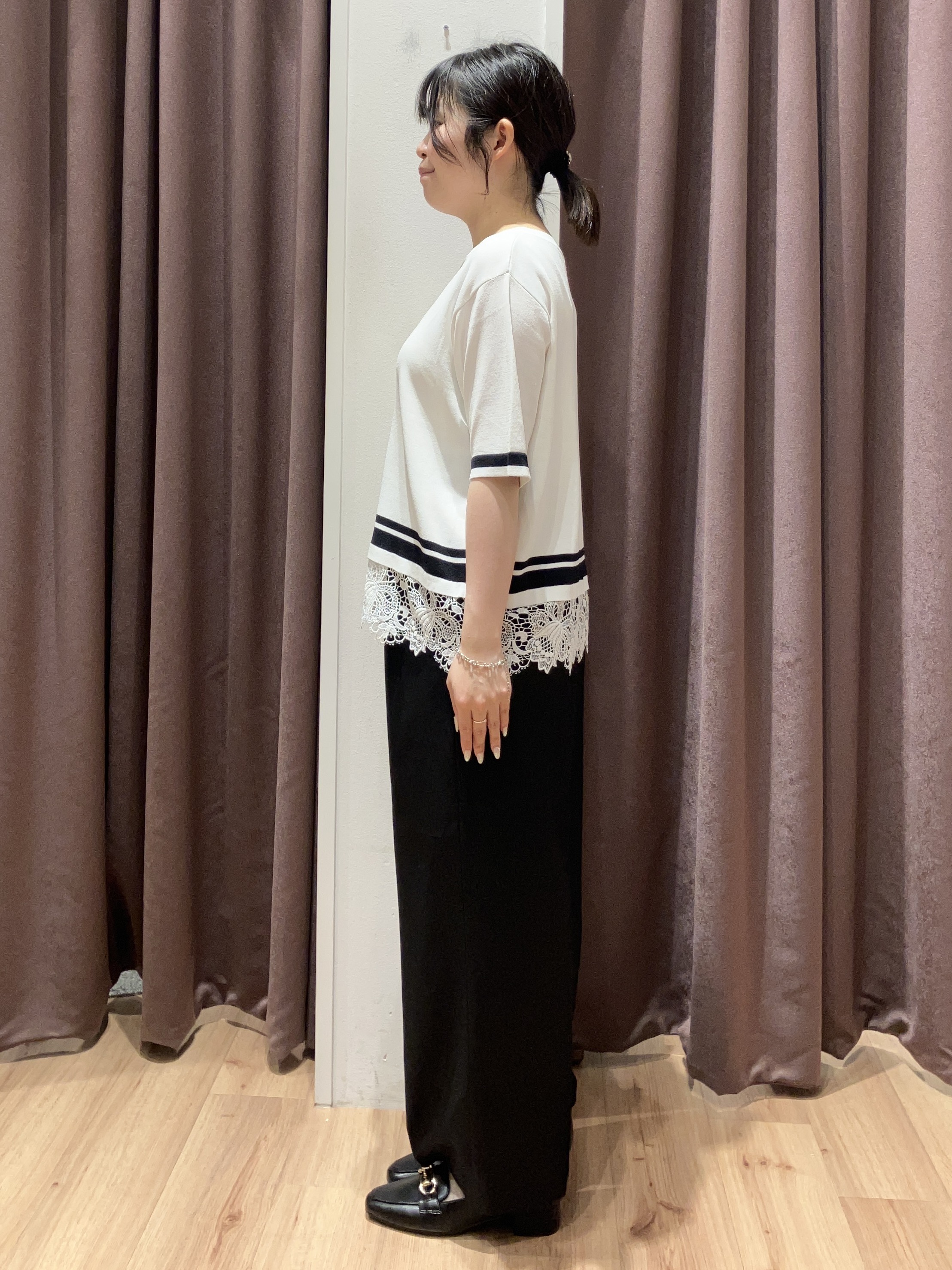みちゃさんの「grove｜【シリーズ累計36万枚／UVカット・洗濯機OK】やわらかドライタッチレースドッキングニット」を使ったコーディネート