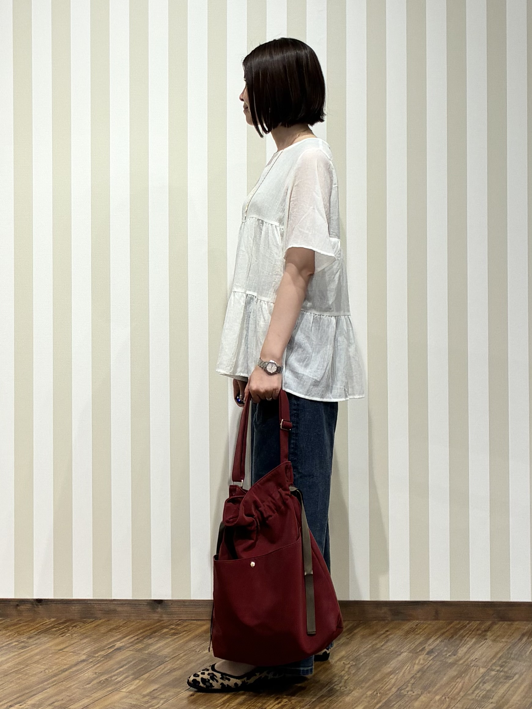SAOさんの「SHOO･LA･RUE｜【洗濯機可/S-LL】インせず着られる シアー素材が上品なティアードブラウス」を使ったコーディネート