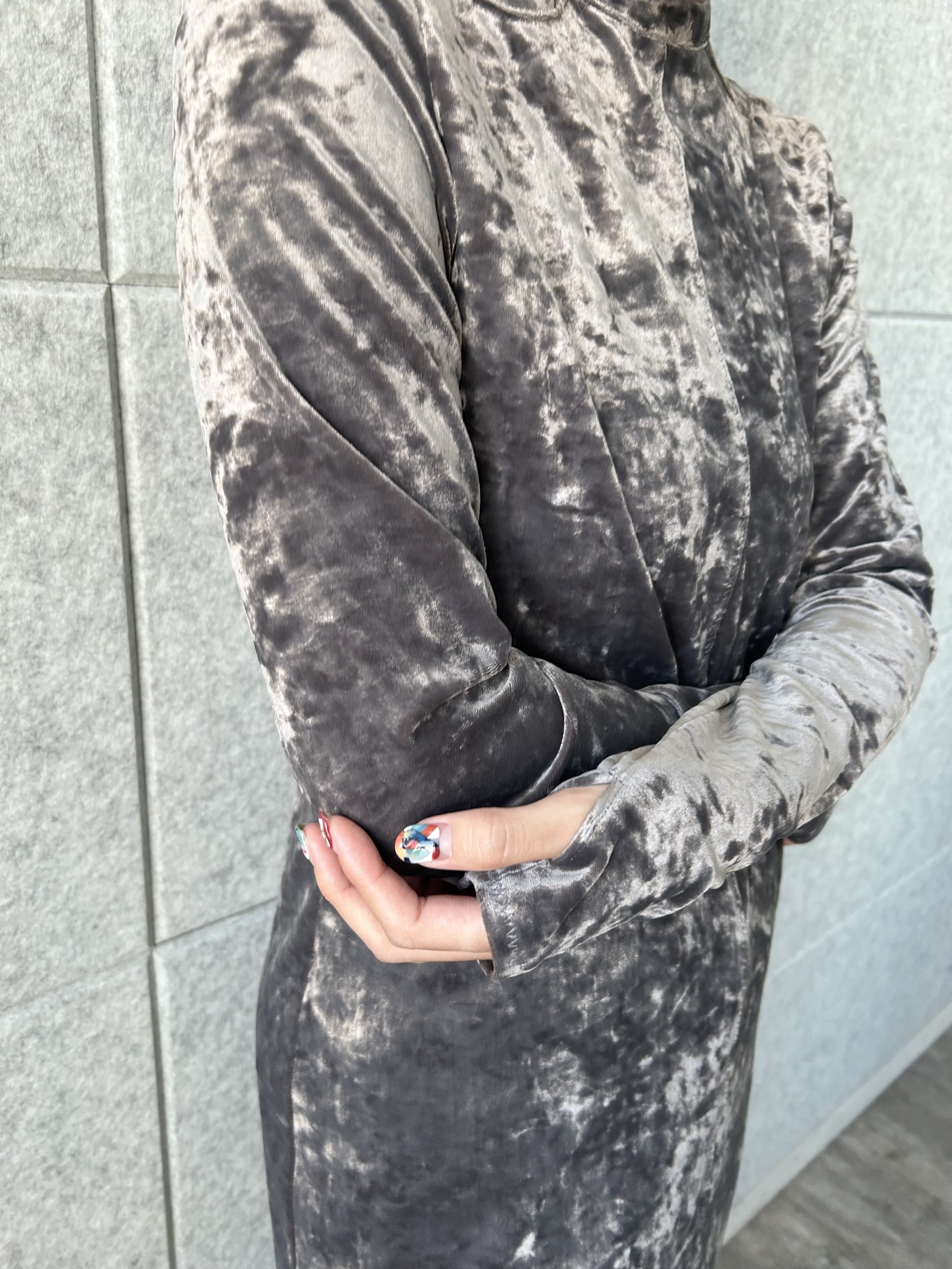 honoka Aさんの「CODE A｜【ReRe】neck point velour dress」を使ったコーディネート