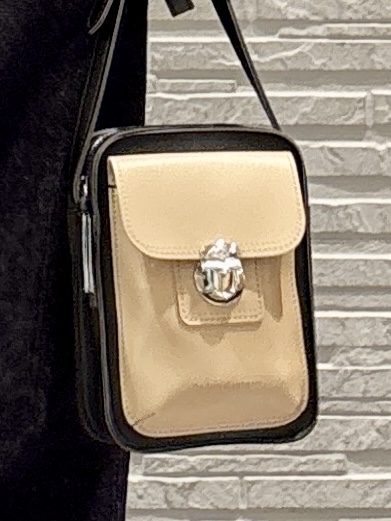 Pーyamaさんの「THE SHOP TK｜【色落ちしにくい/セットアップ可】デニムライク ジップアップジャケット」を使ったコーディネート
