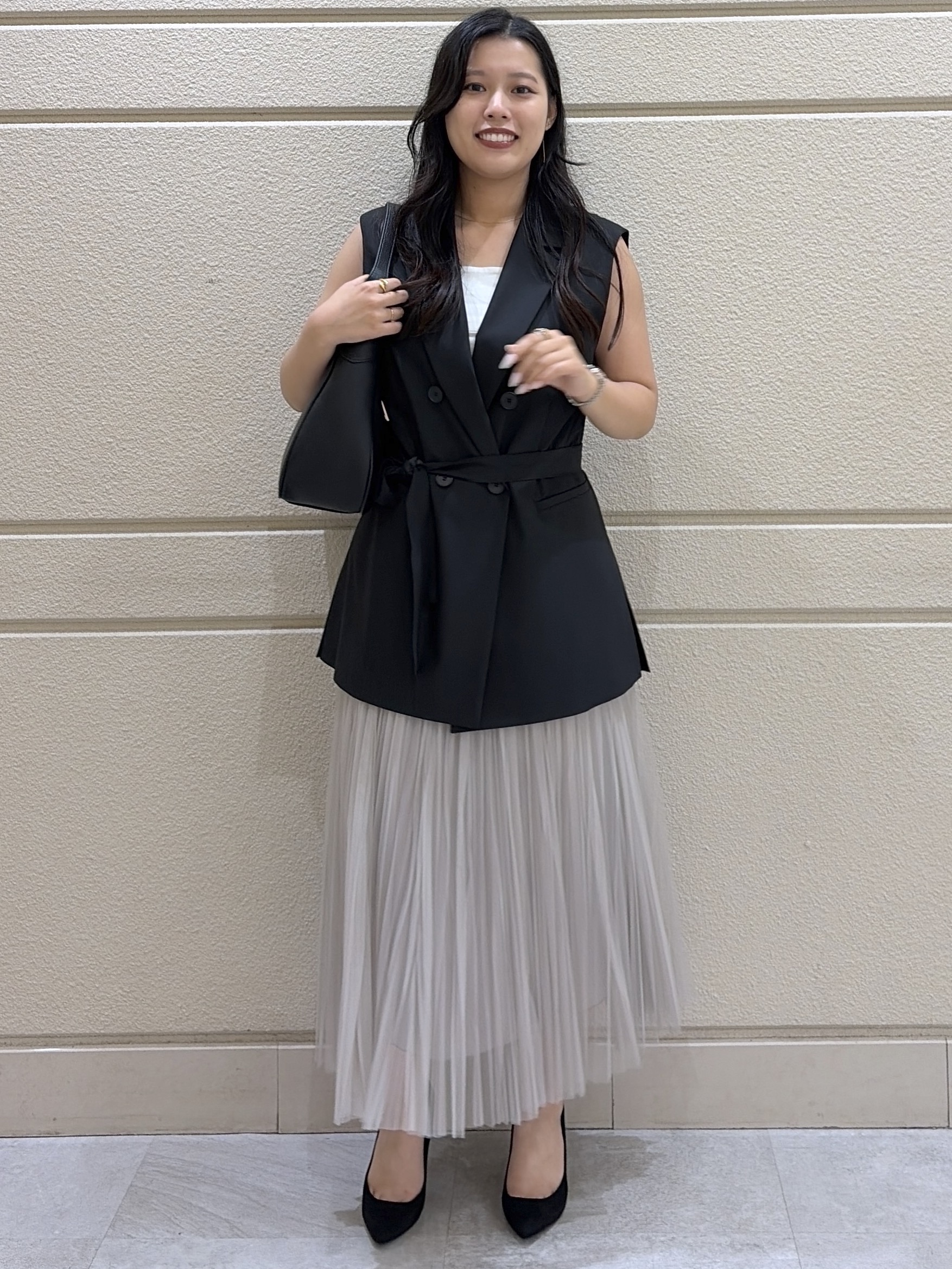 Momokaさんの「COUP DE CHANCE｜【手洗い可／日本製】テーラードジレ」を使ったコーディネート