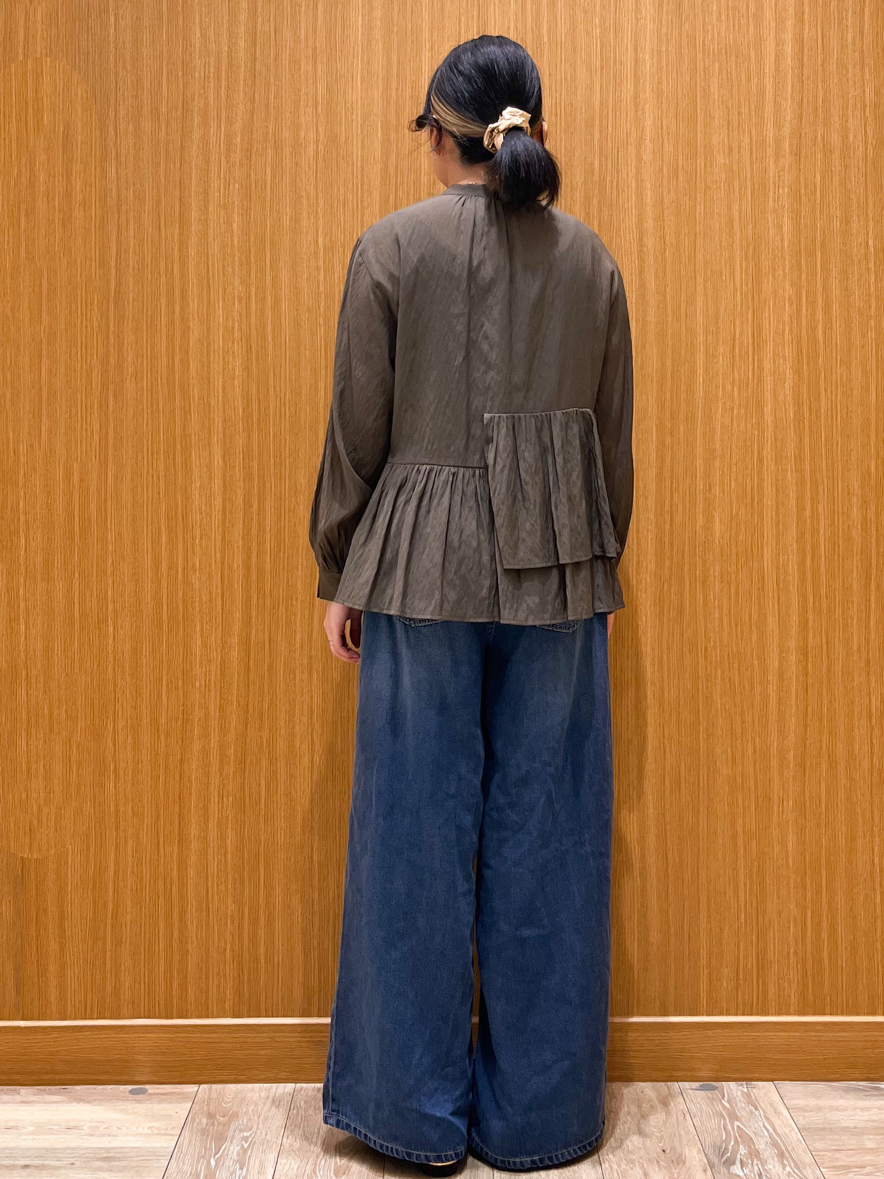 aさんの「OPAQUE.CLIP｜シアーペプラムブラウス【洗濯機OK】」を使ったコーディネート