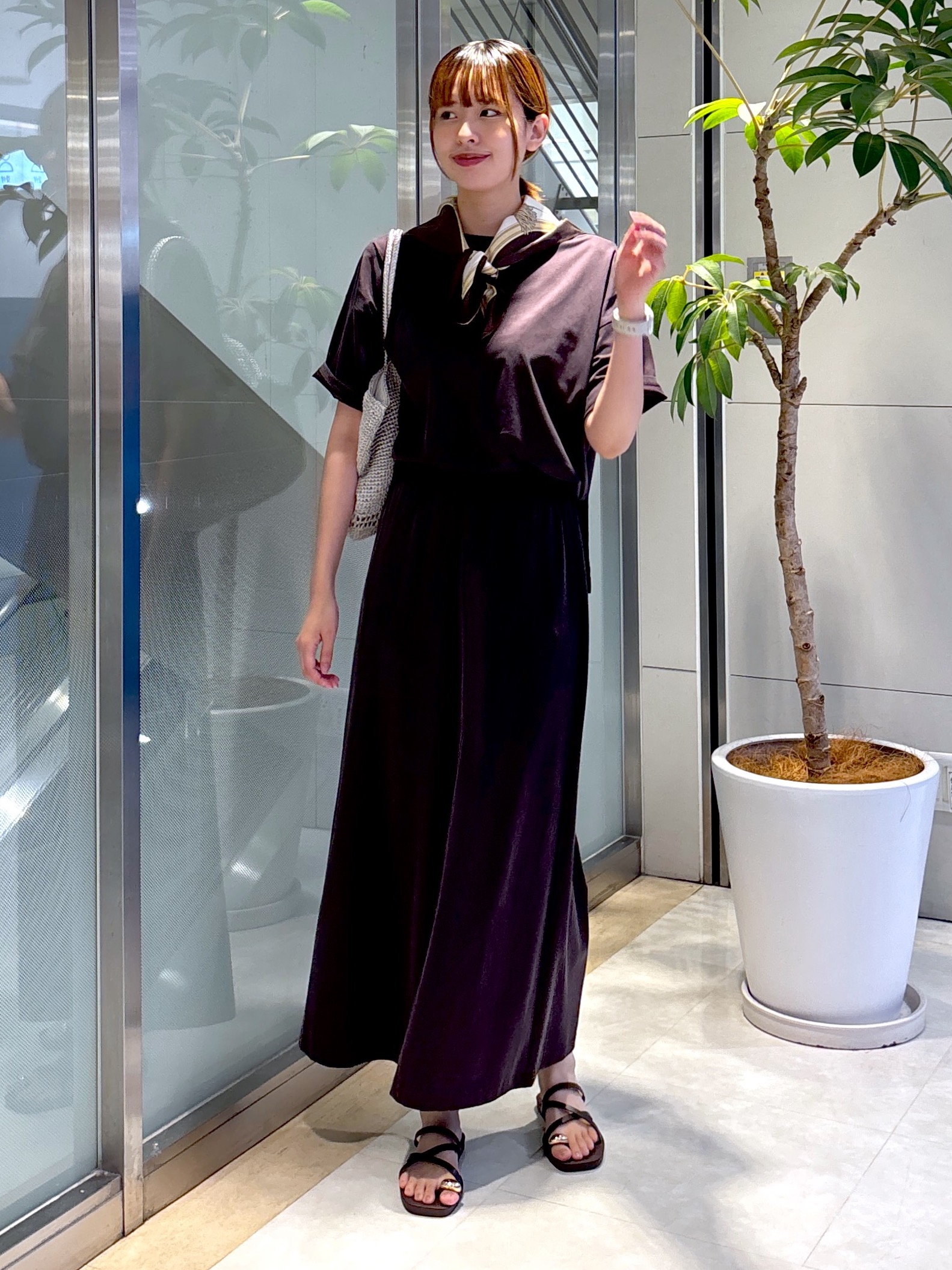 yukaさんの「UNTITLED｜【きれいめTシャツ/セットアップ可】ヴィンテージライクプルオーバー」を使ったコーディネート