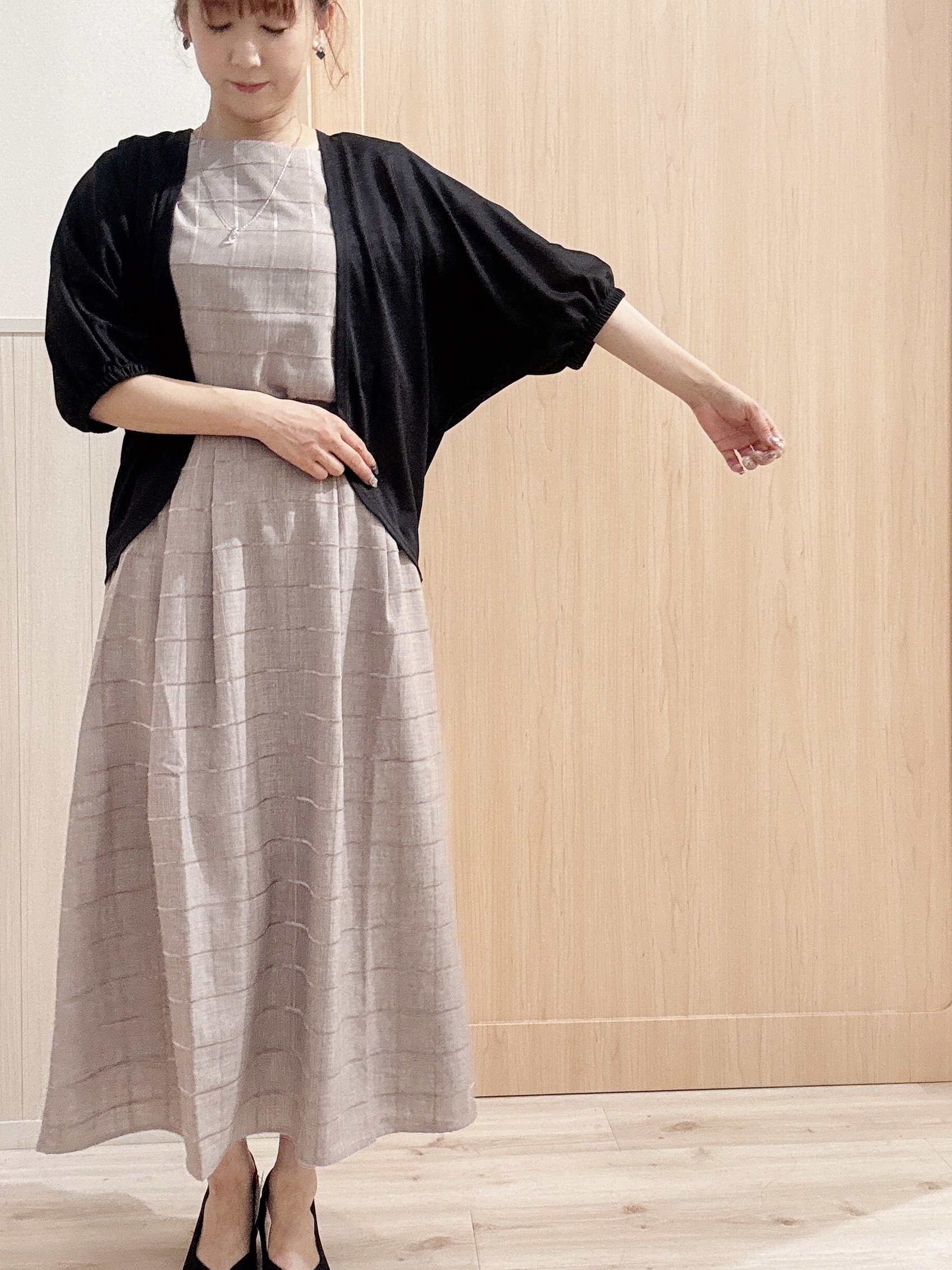 モカさんの「SHOO･LA･RUE｜【セットアップ可/S-LL】1枚で秋気分 モールチェックタックスリーブ ブラウス」を使ったコーディネート