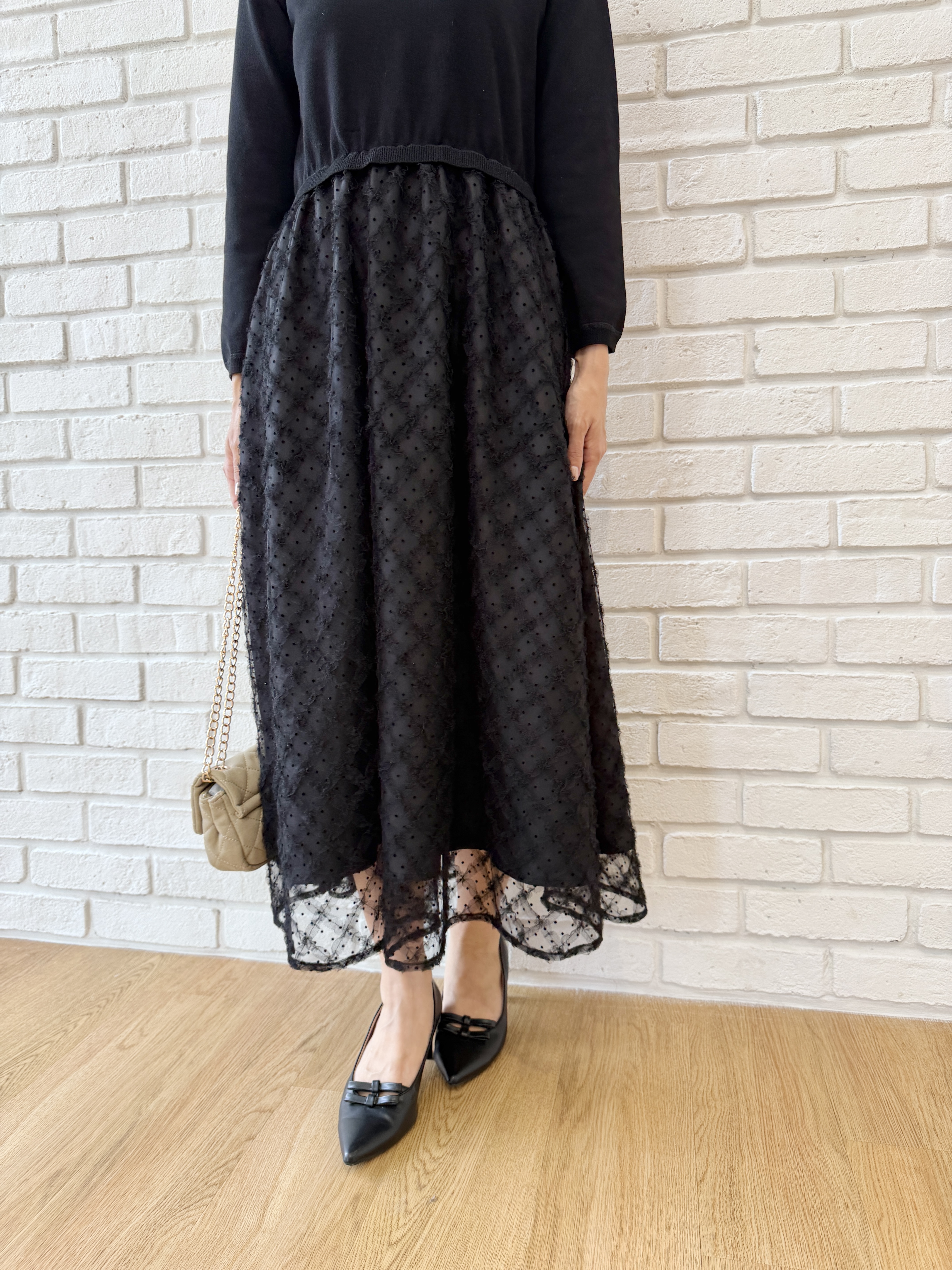 みぃさんの「Couture brooch｜【チュールの上品な揺れ・セットアップ可】ドッキング ニットワンピース」を使ったコーディネート