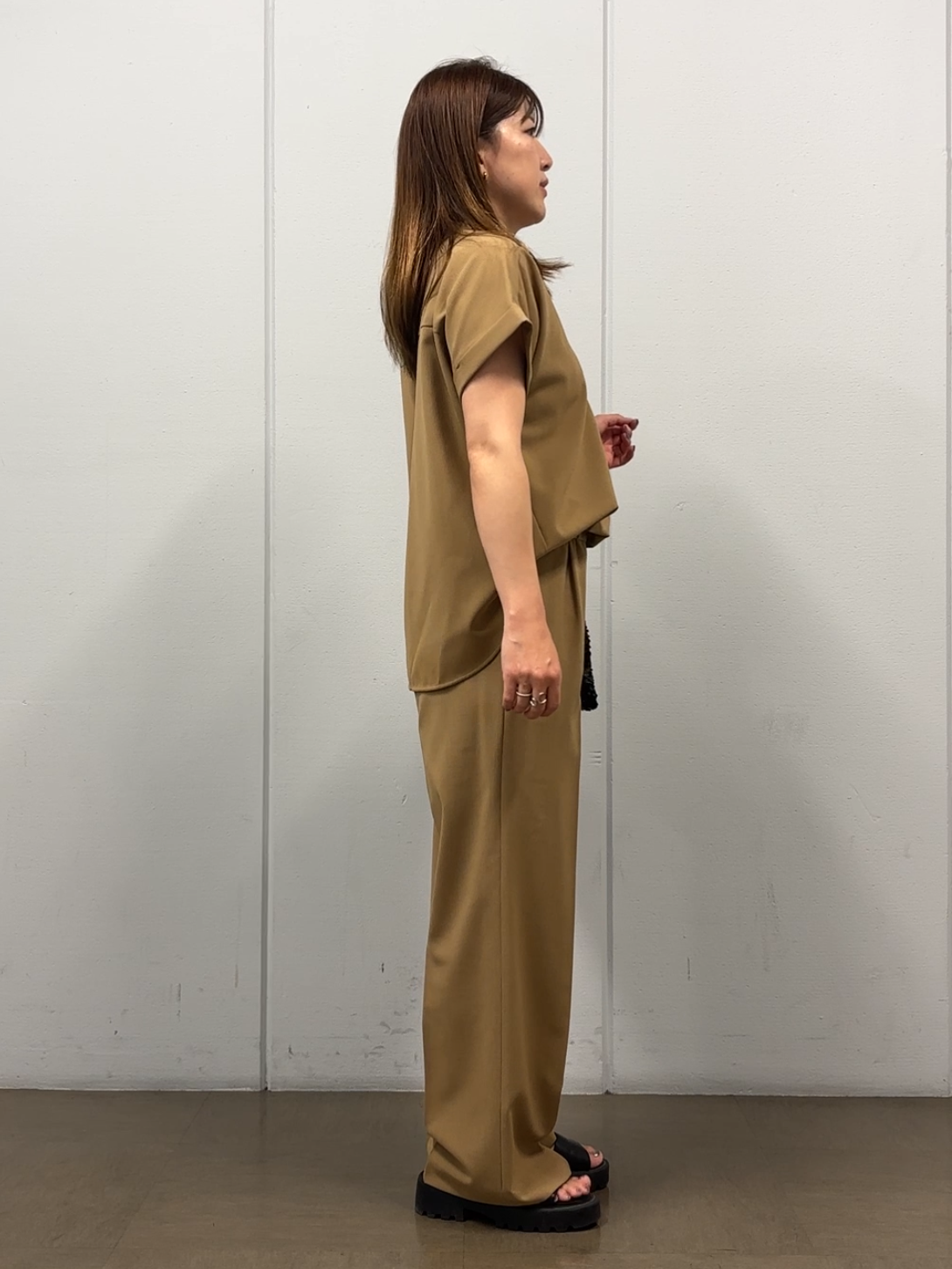 SaKiさんの「UNTITLED｜【セットアップ可/UVカット】エアリークールブラウス」を使ったコーディネート