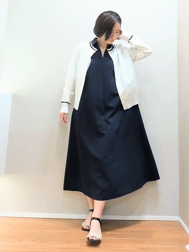 ミズタさんの「UNTITLED｜【初秋も活躍/UVカット/接触冷感】エアリークールワンピース」を使ったコーディネート