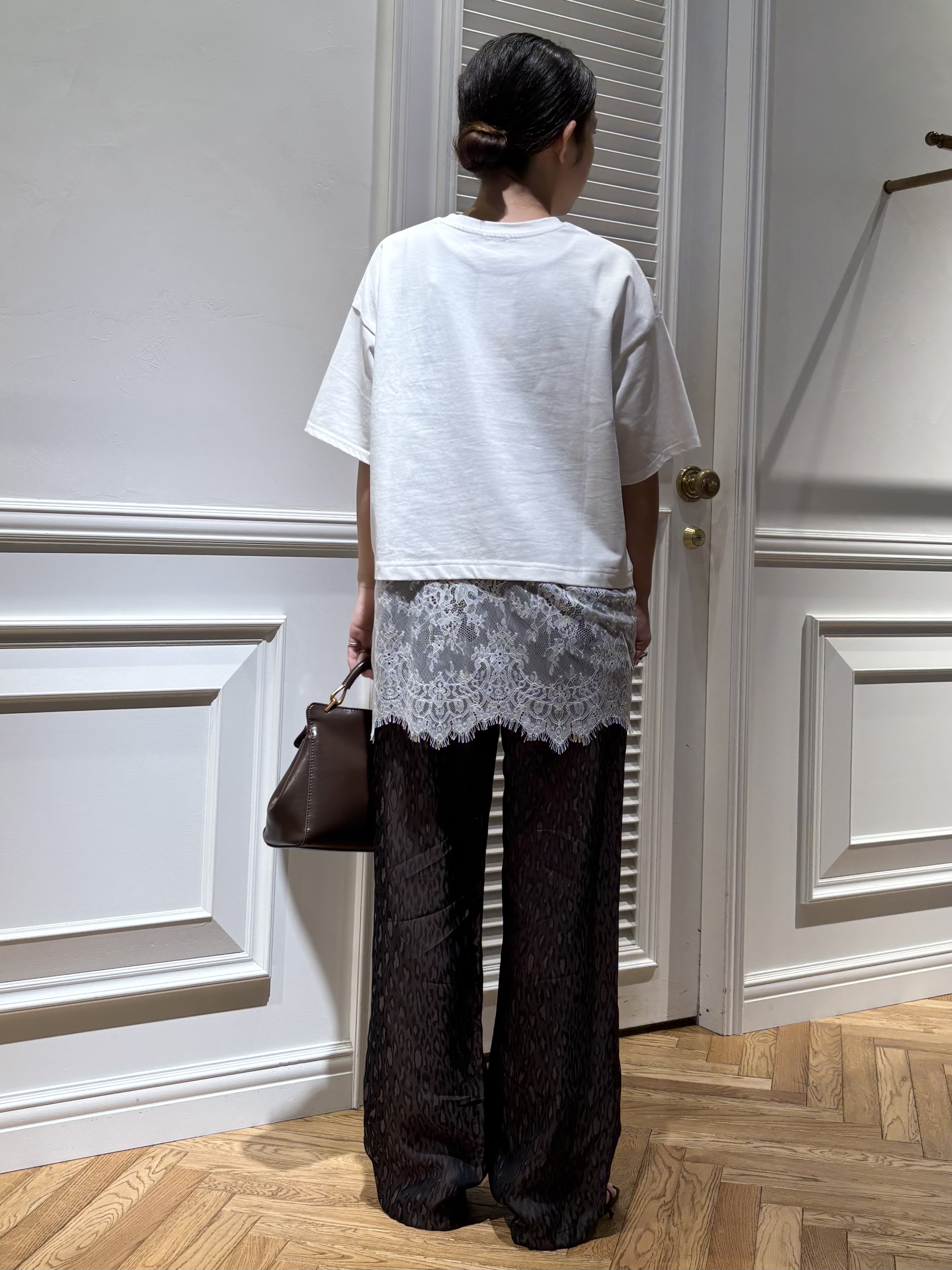 Mgmさんの「DRESSTERIOR｜◆レースドッキングレイヤード Tシャツ」を使ったコーディネート