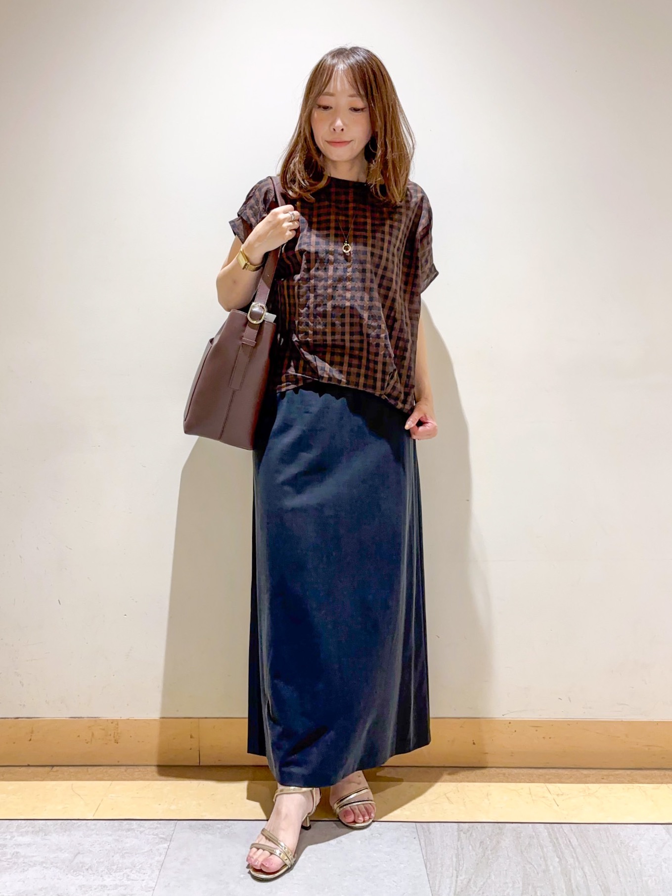 sattoさんの「UNTITLED｜【秋めきシャツ/体型カバー】シアーチェックブラウス」を使ったコーディネート