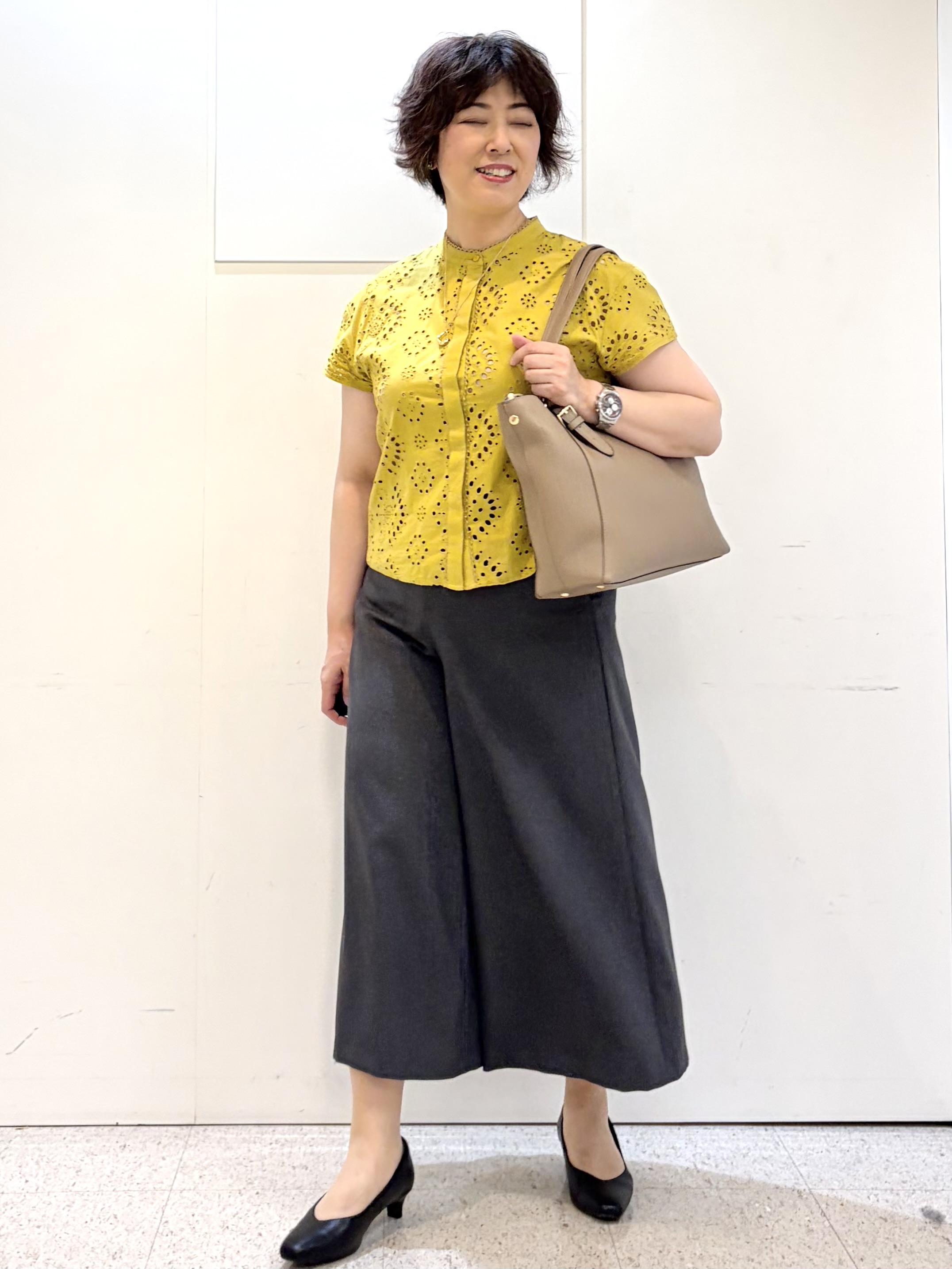 ヤスコさんの「Reflect｜【通勤◎】カットワーク刺繍レース シャツブラウス」を使ったコーディネート