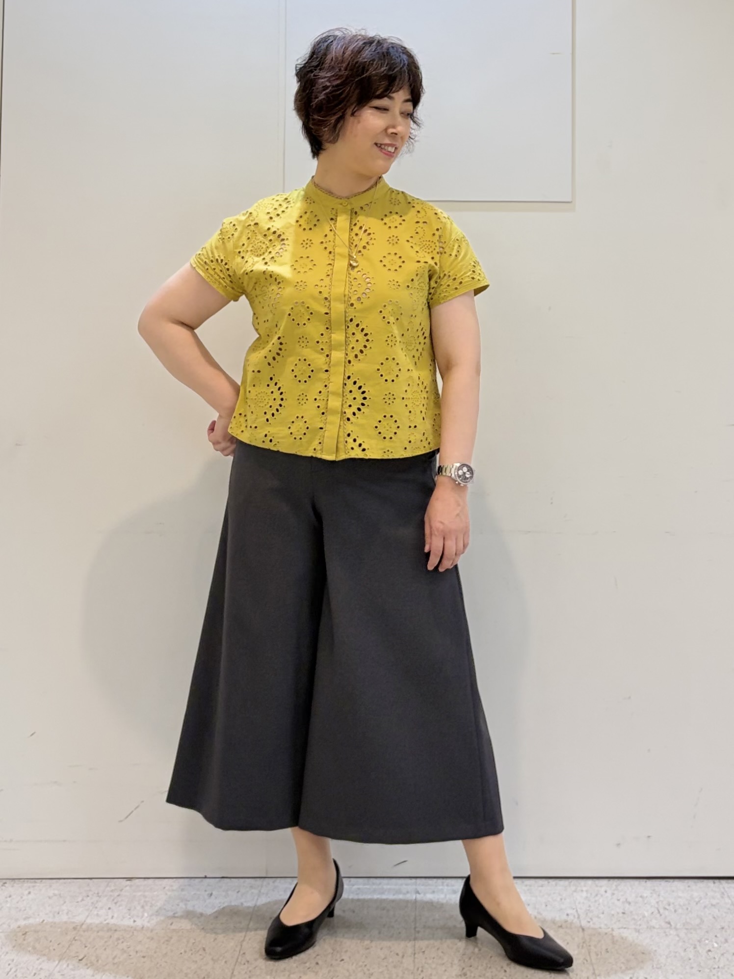 ヤスコさんの「Reflect｜【通勤◎】カットワーク刺繍レース シャツブラウス」を使ったコーディネート