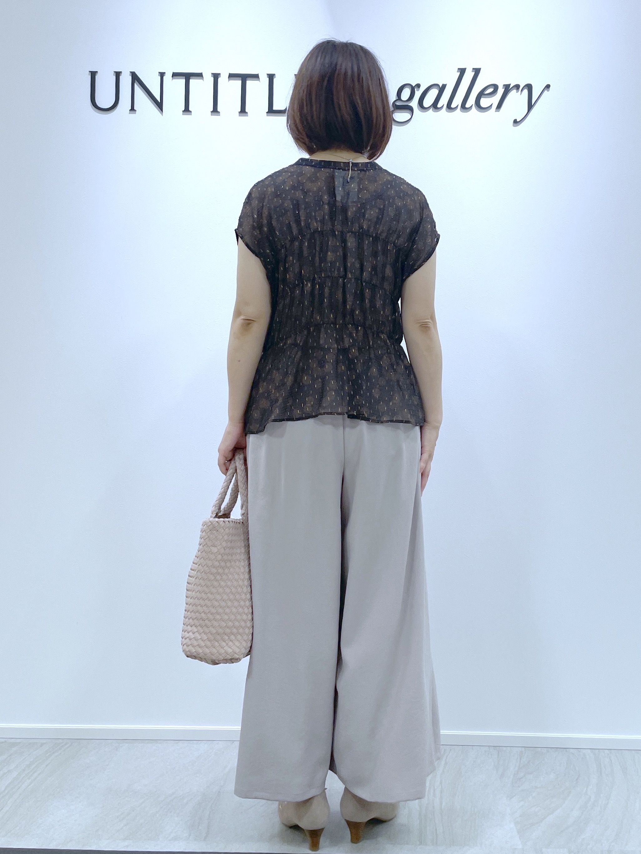 hanaさんの「UNTITLED｜【秋映え/シアー】ヴィンテージドットブラウス」を使ったコーディネート