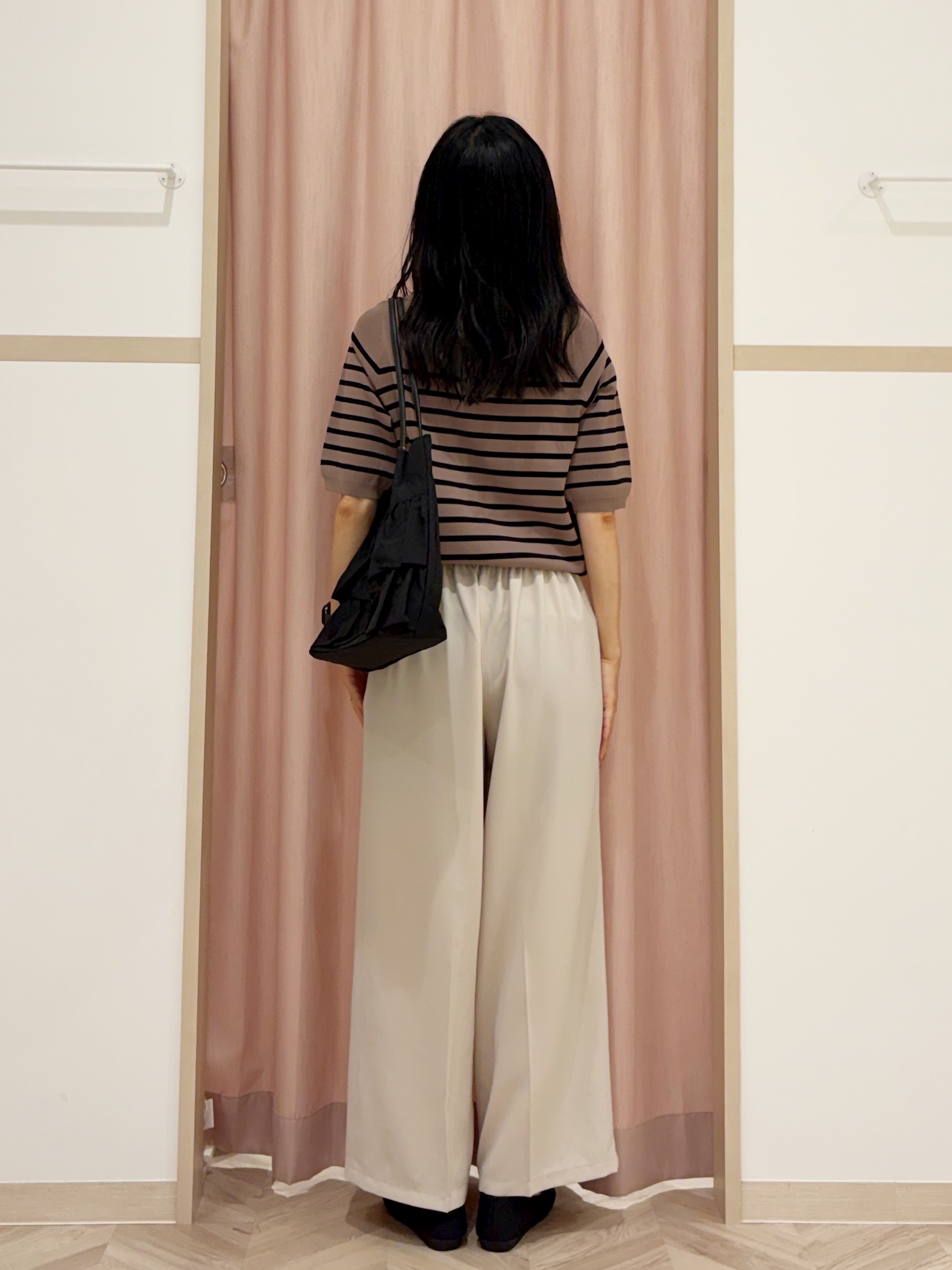 大西直穂さんの「SHOO･LA･RUE｜【ガンガン洗える/ひんやり/UV/毛玉になりにくい】二の腕見せない 5分袖ニット」を使ったコーディネート