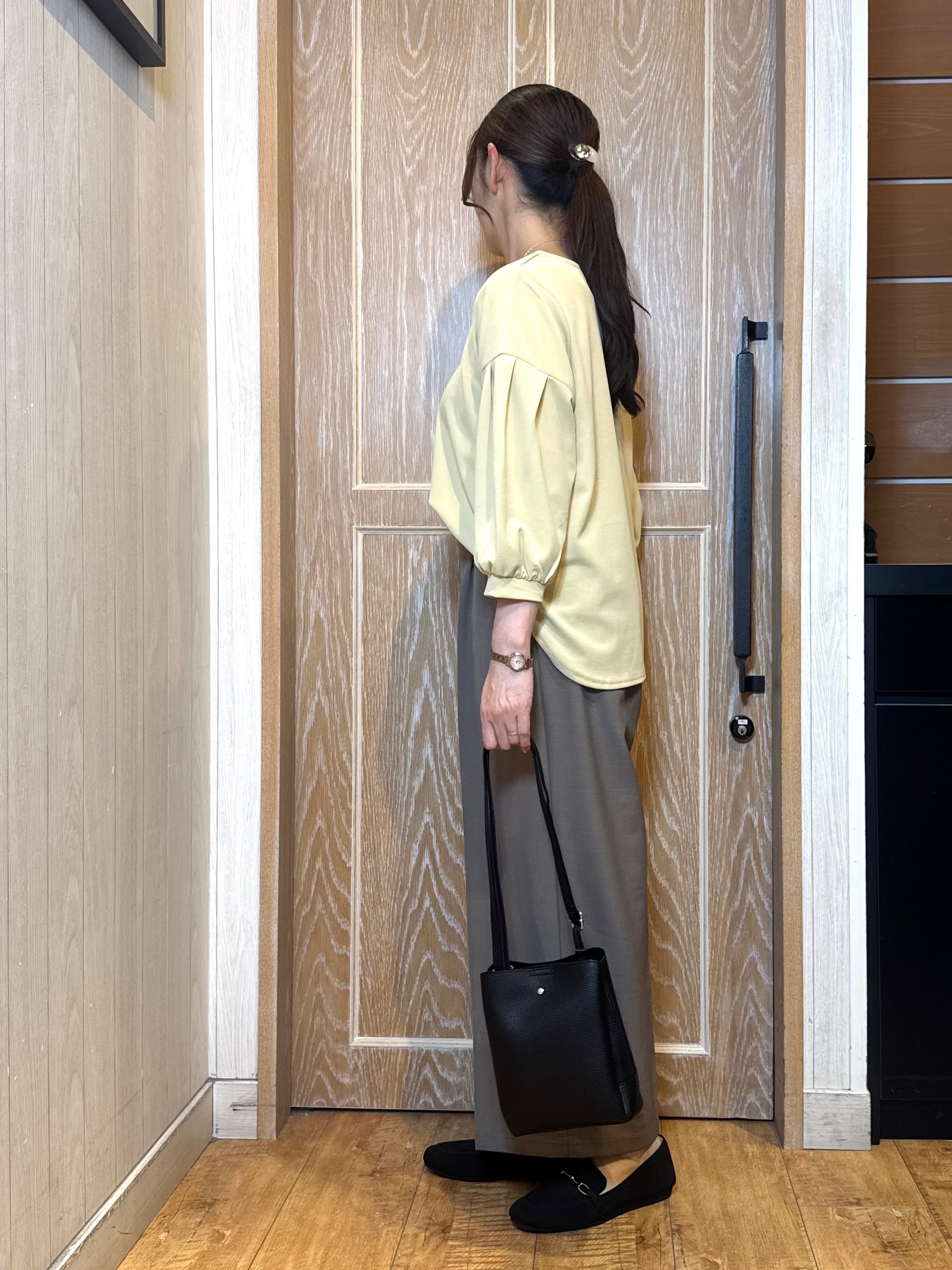 KAORIさんの「SHOO･LA･RUE｜【着丈選べる/2点セット/S-LL/洗濯機可】ネックレス付き 着心地さらり7分袖ブラウス」を使ったコーディネート