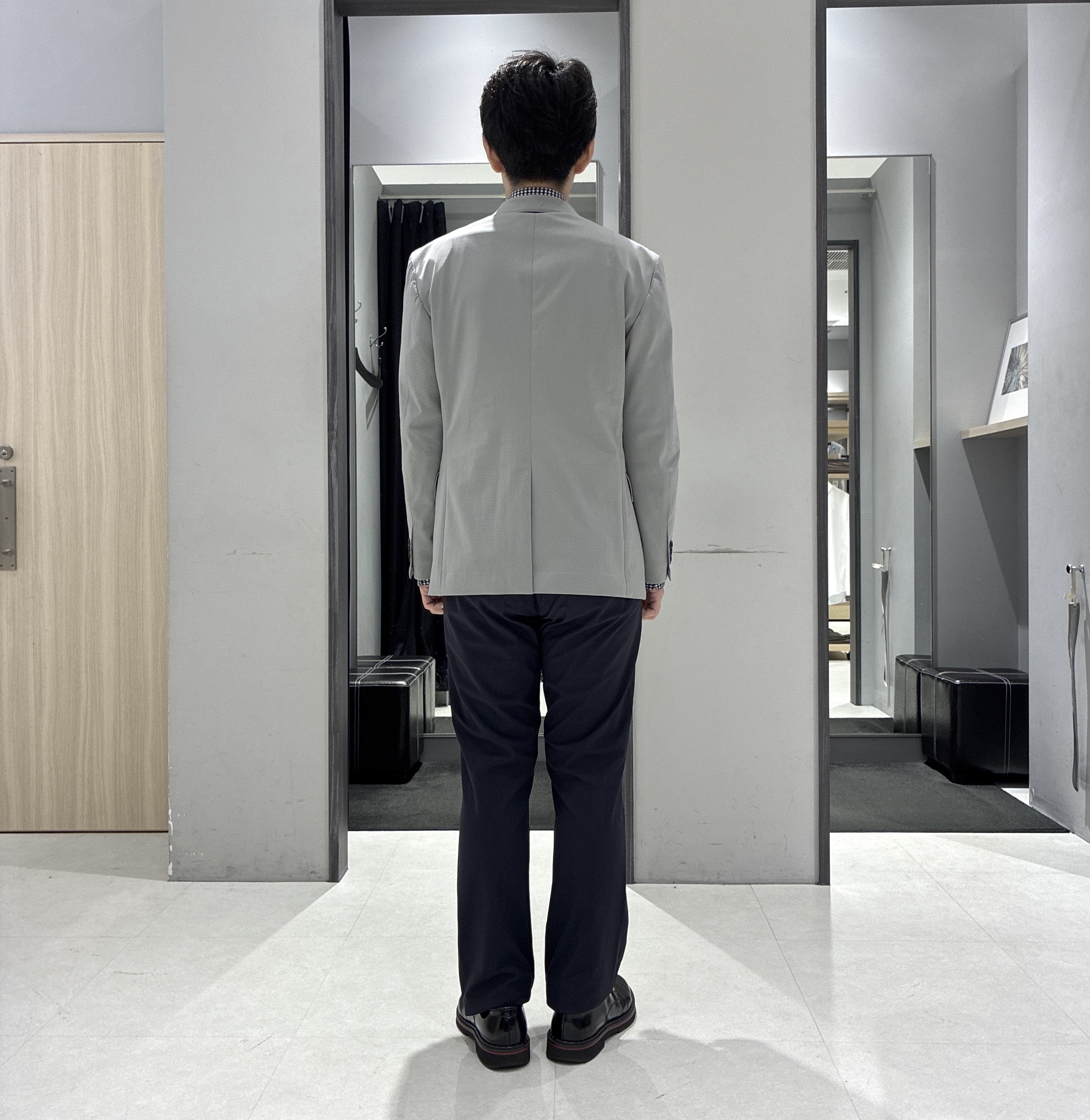 わいずみさんの「TAKEO KIKUCHI｜【360&deg;ストレッチ／軽量】None Of Stress ライト ジャケット（セットアップ対応）」を使ったコーディネート