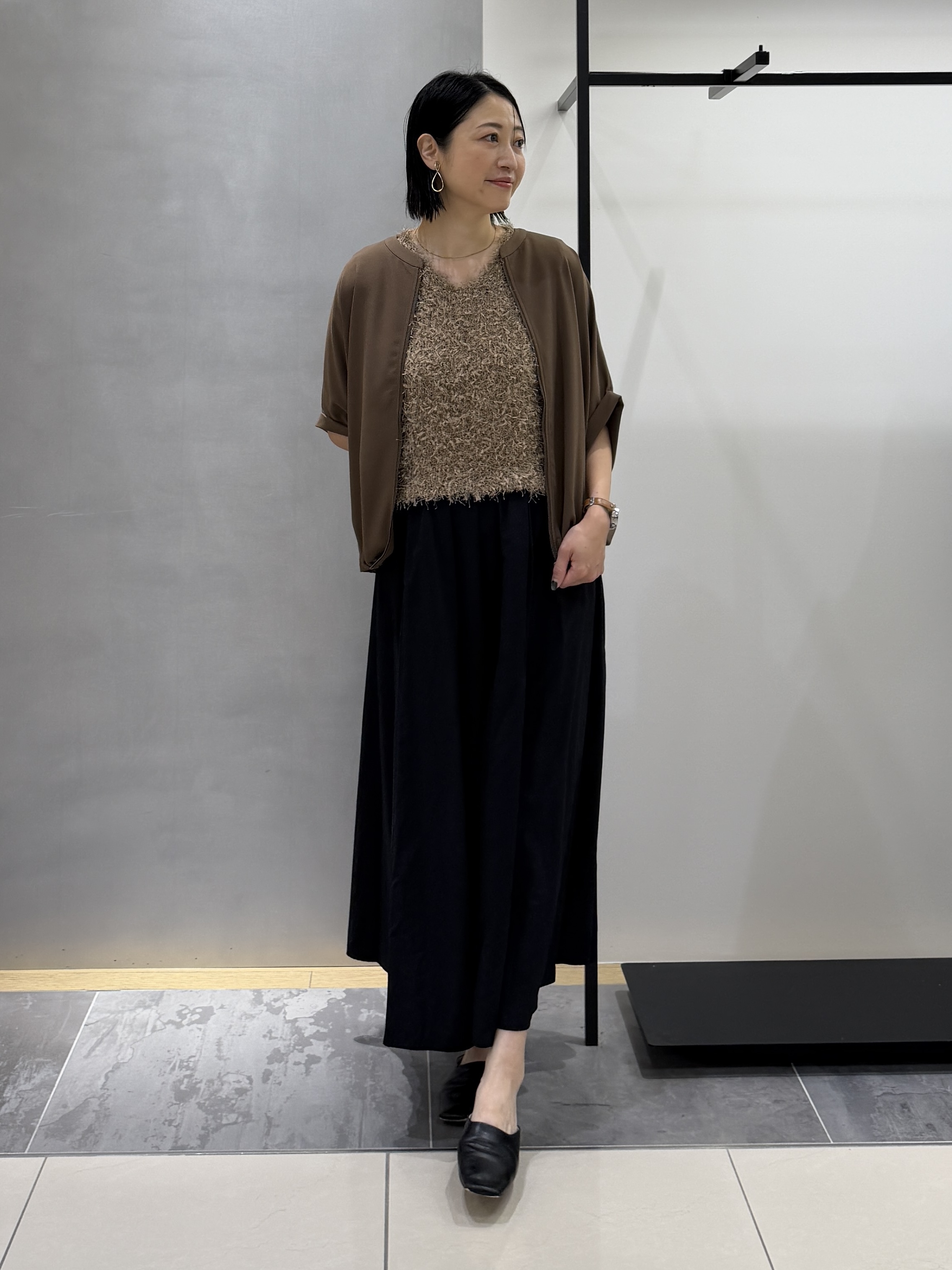 shihoさんの「INDIVI｜【秋羽織り/着る日傘】ドルマンフォルムブルゾン」を使ったコーディネート