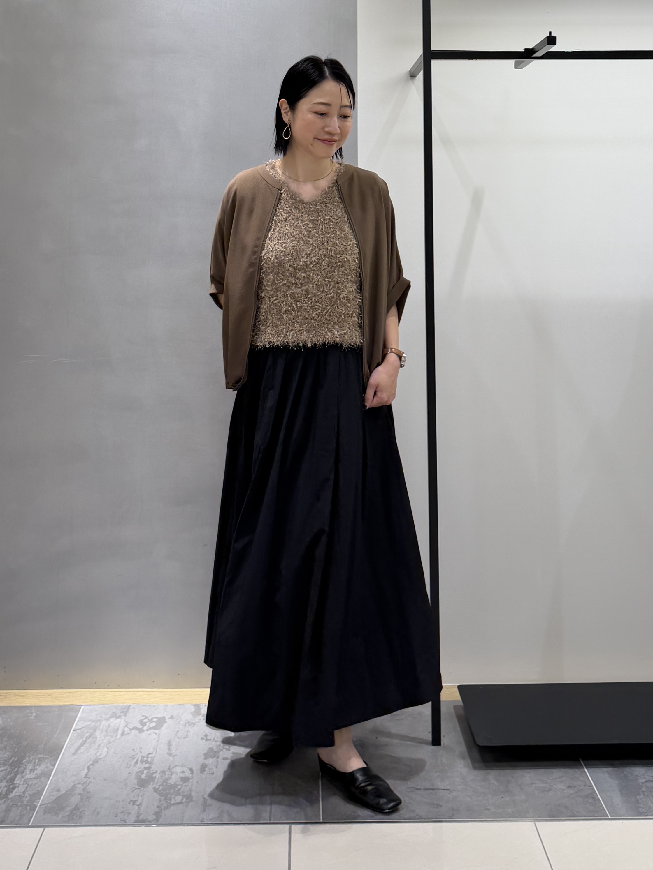 shihoさんの「INDIVI｜【秋羽織り/着る日傘】ドルマンフォルムブルゾン」を使ったコーディネート