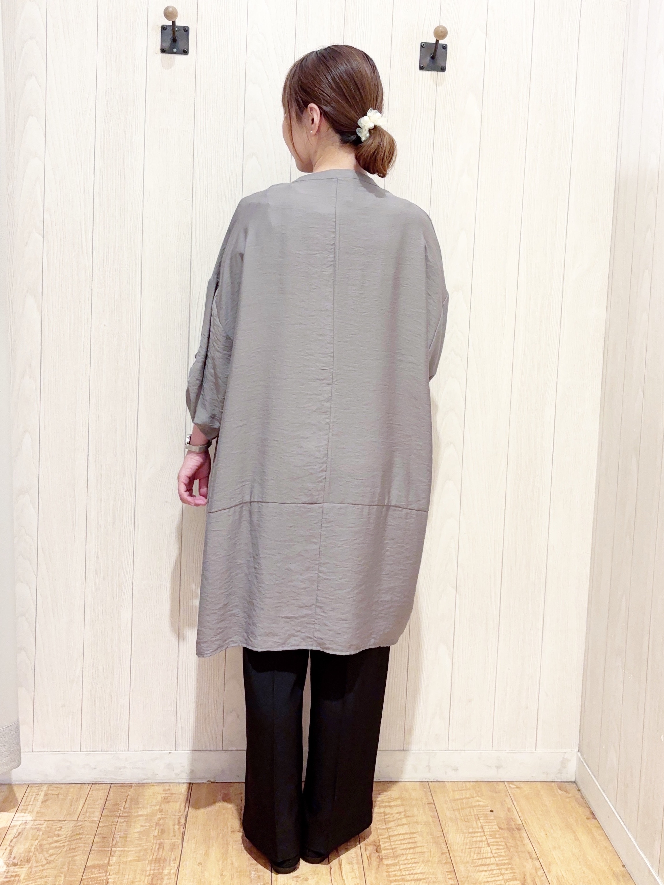 あいこさんの「SHOO･LA･RUE｜【ひんやり/S-LL/洗濯後しわになりにくい】秋まで活躍 ゆるっとリラックス 7分袖チュニック」を使ったコーディネート